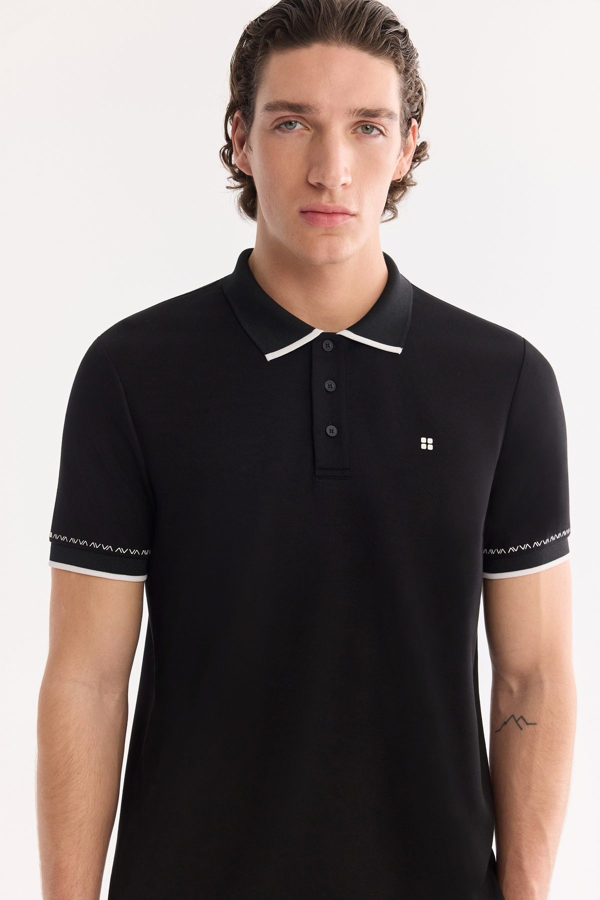 Siyah Düğmeli  Polo Yaka Flexi Bask İnterlok T-Shirt