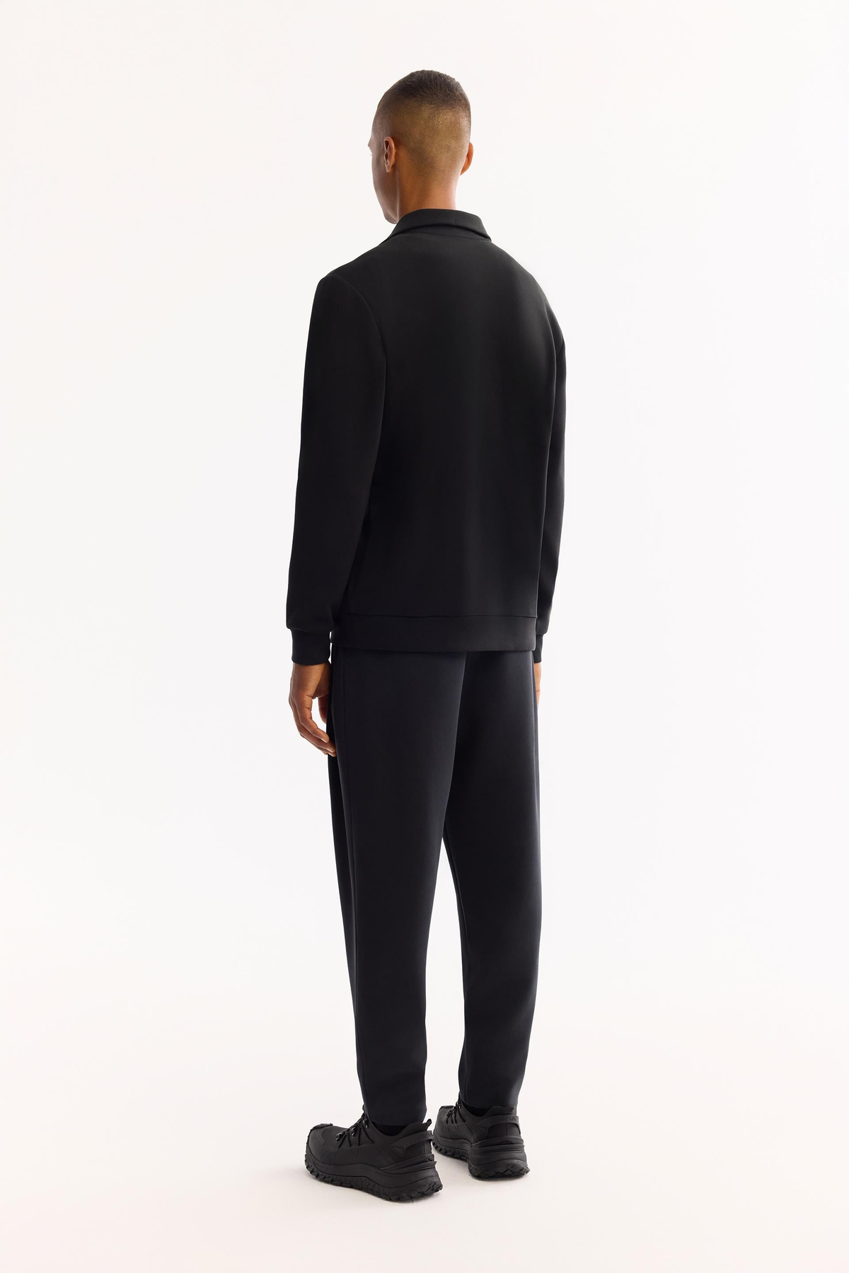Siyah Fermuar Dİk Yaka Nakış Baskılı Soft Touch  Sweatshirt