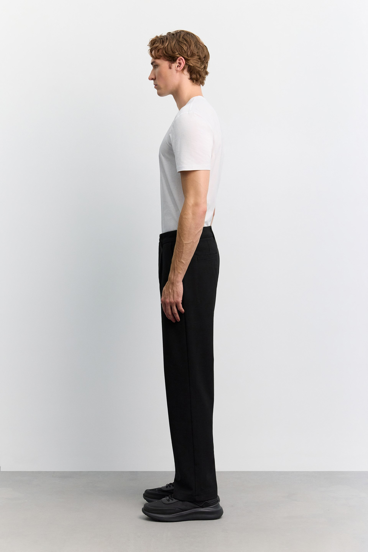 Siyah İnce Fitilli Dokulu Baggy Fit Pantolon