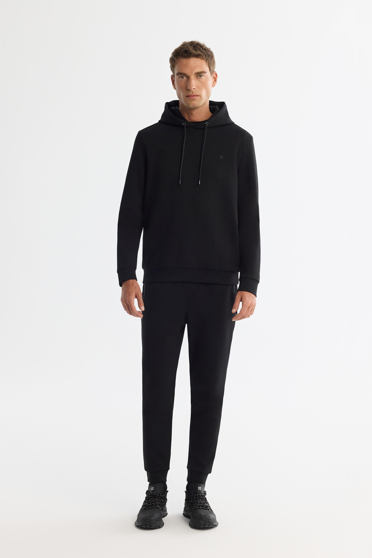 Siyah Kapüşonlu Esnek Yumuşak Doku İnterlok Kumaş Sweatshirt
