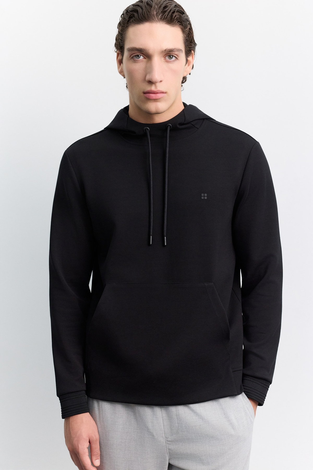Siyah Kapüşonlu Kolay Ütülenebilir İnterlok Sweatshirt