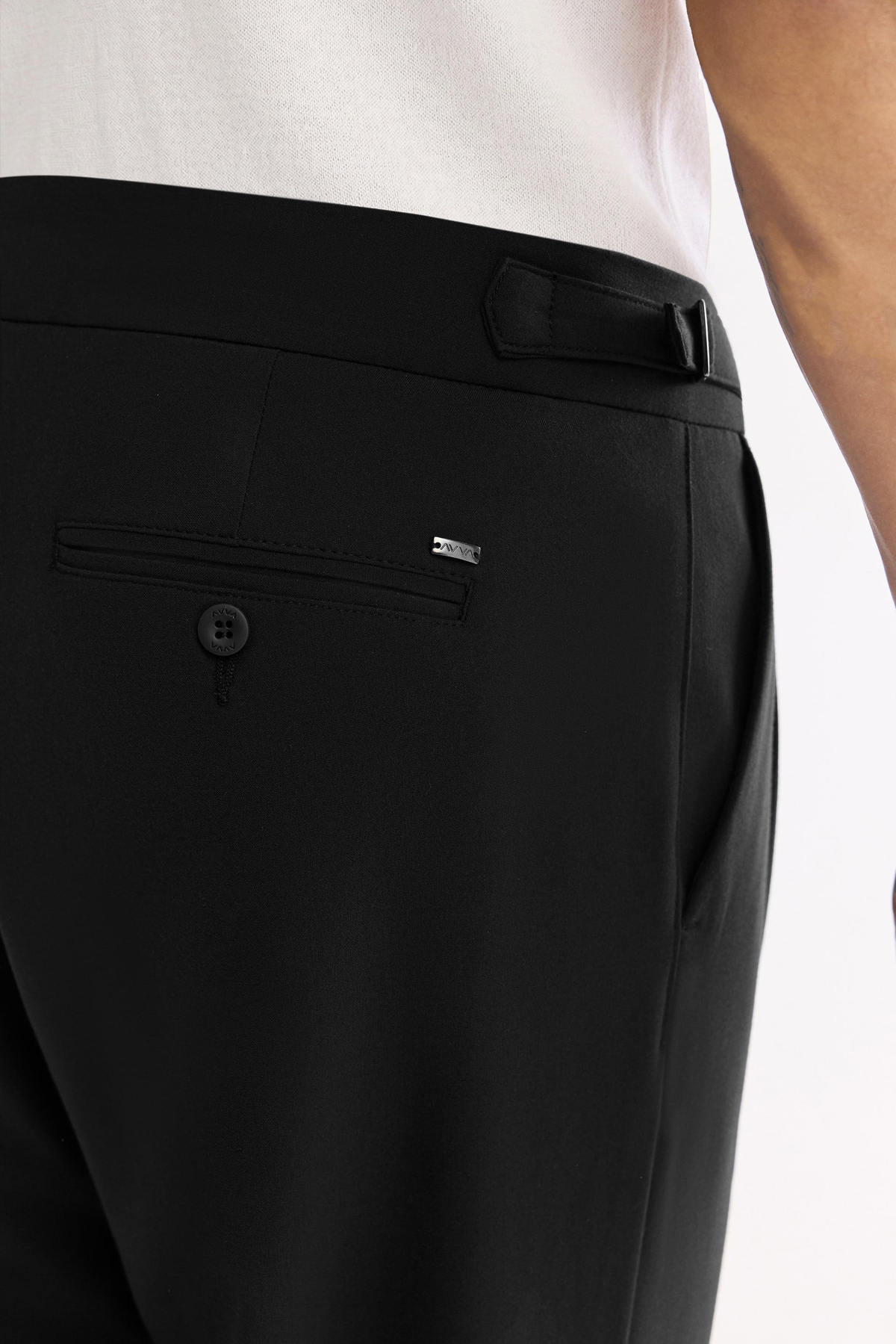 Siyah Klasik Bel Yanı Tokalı Carrot Fit Pantolon