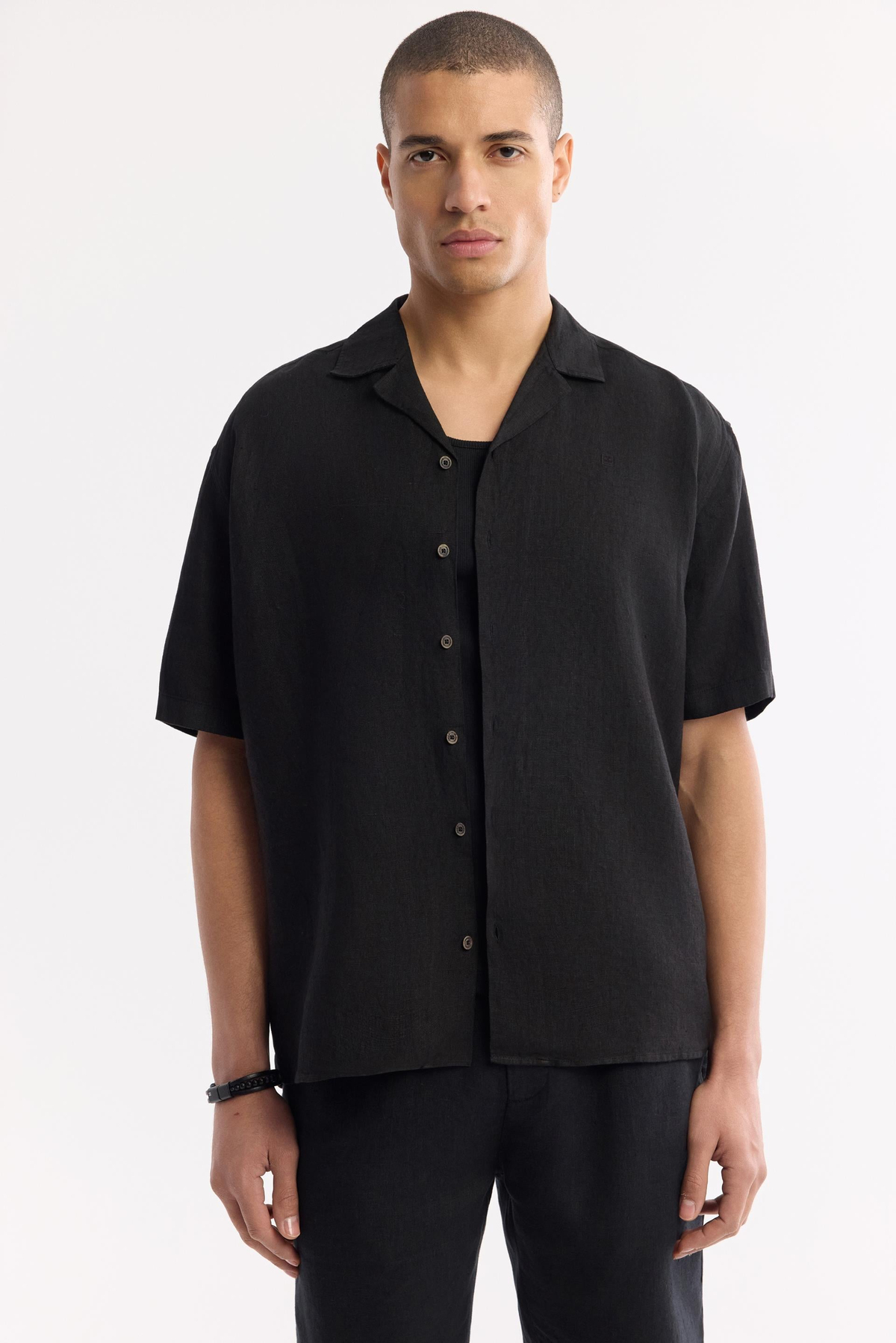 Siyah Küba Yaka %100 Keten Kısa Kol Rahat Kesim Oversize Fit Kısa Kol Gömlek