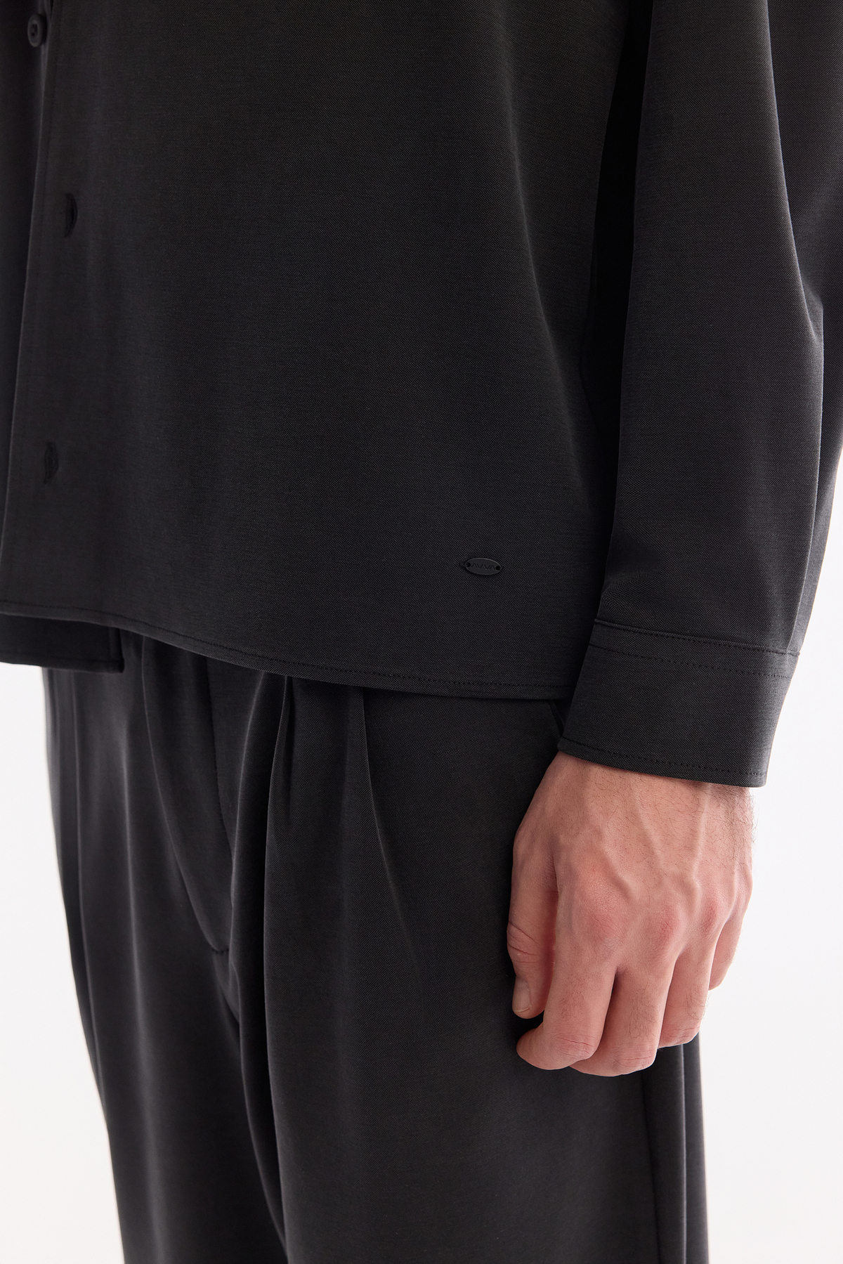 Siyah Küba Yaka Lyocell Karışımlı Örme Oversize Fit Uzun Kollu Gömlek