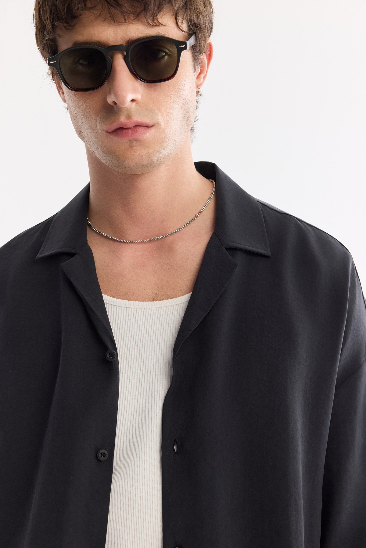Siyah Küba Yaka Modal Karışımlı Oversize Fit Kısa Kol Gömlek