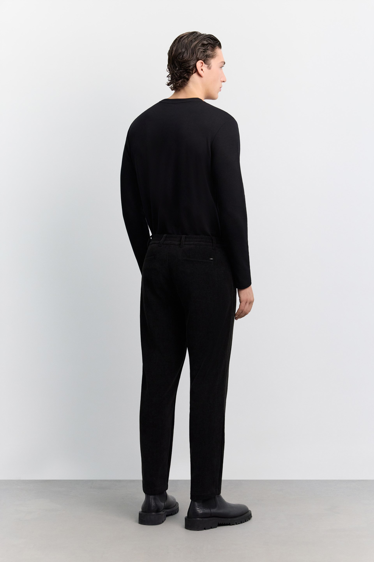 Siyah Yanı Lastikli Kadife Fitilli Relaxed Fit Pantolon