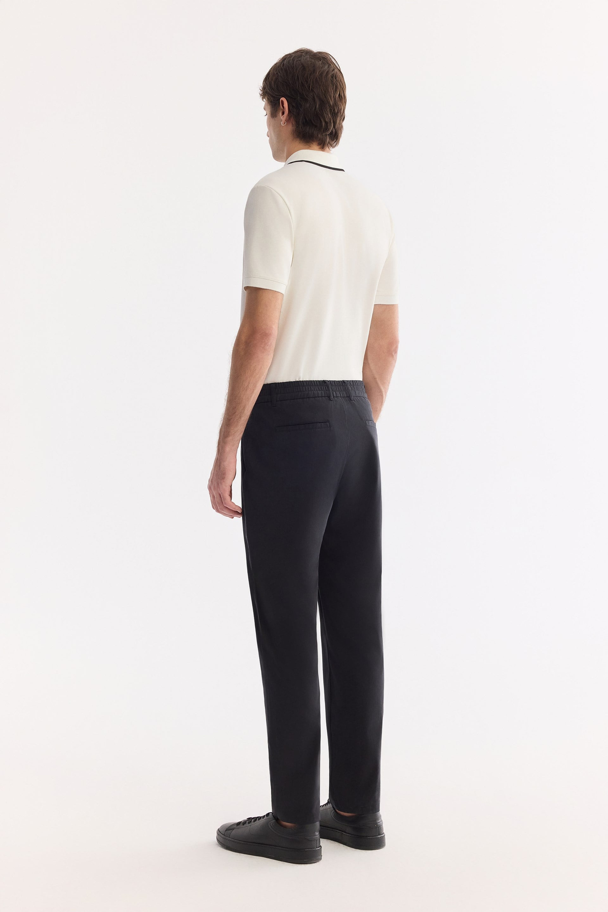 Siyah Yanı Lastikli Pileli Lyocell Relaxed Fit Pantolon