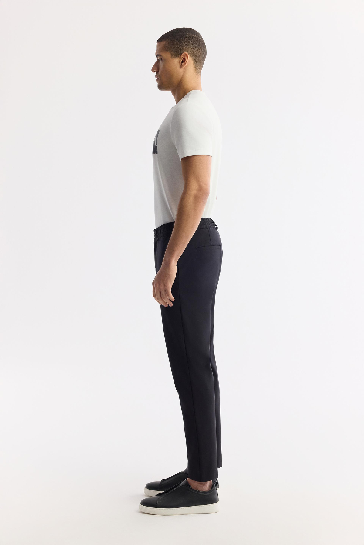 Siyah Yanı Lastikli Teknik Kumaş Nora Slim Fit Pantolon