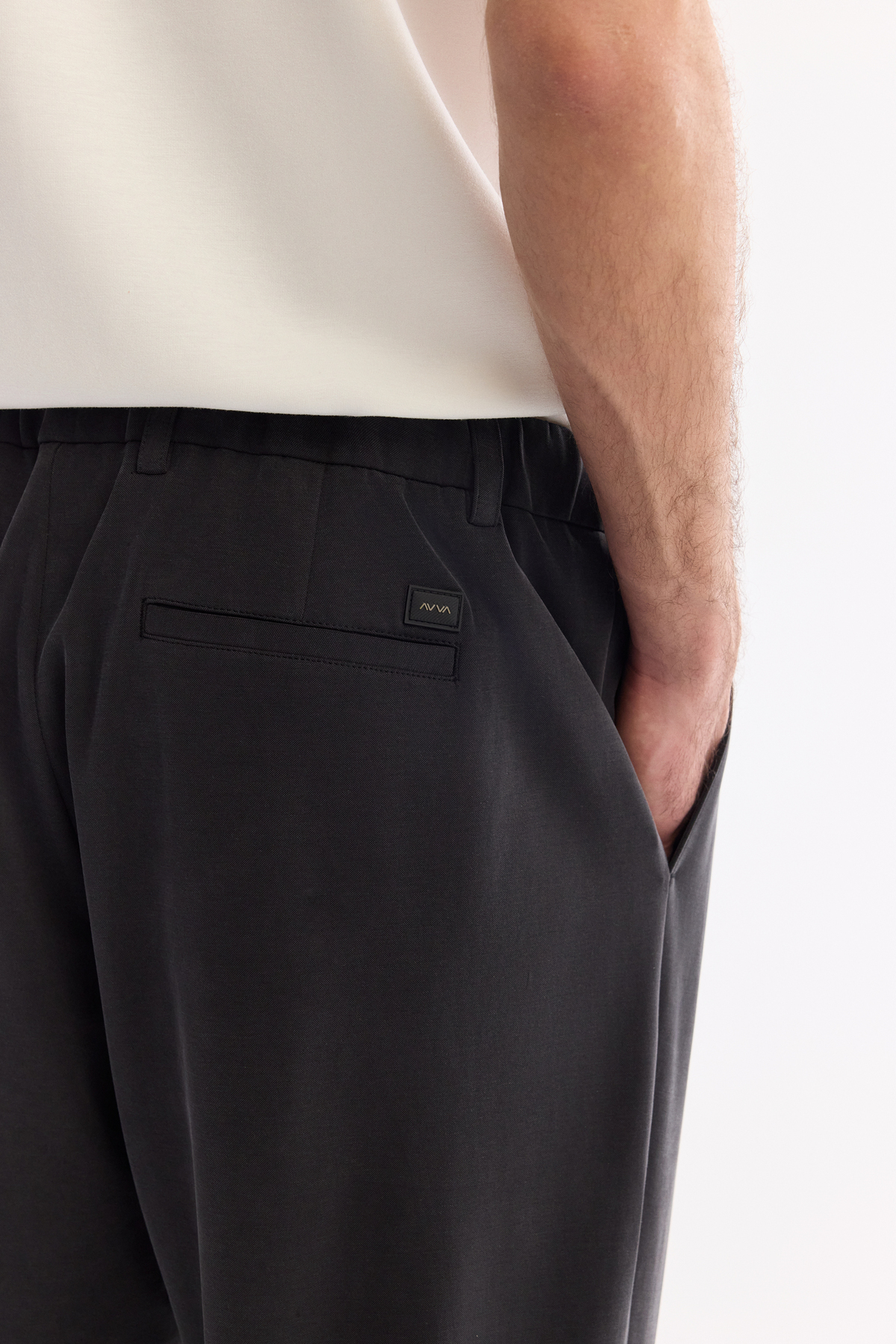 Siyah Yumuşak Dokulu Lyocell Karışımlı Örme Baggy Fit Pantolon