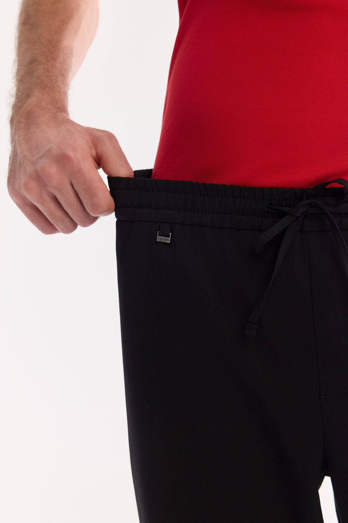 Siyah Yumuşak Tuşeli Beli Full Lastikli Relaxed Fit Pantolon