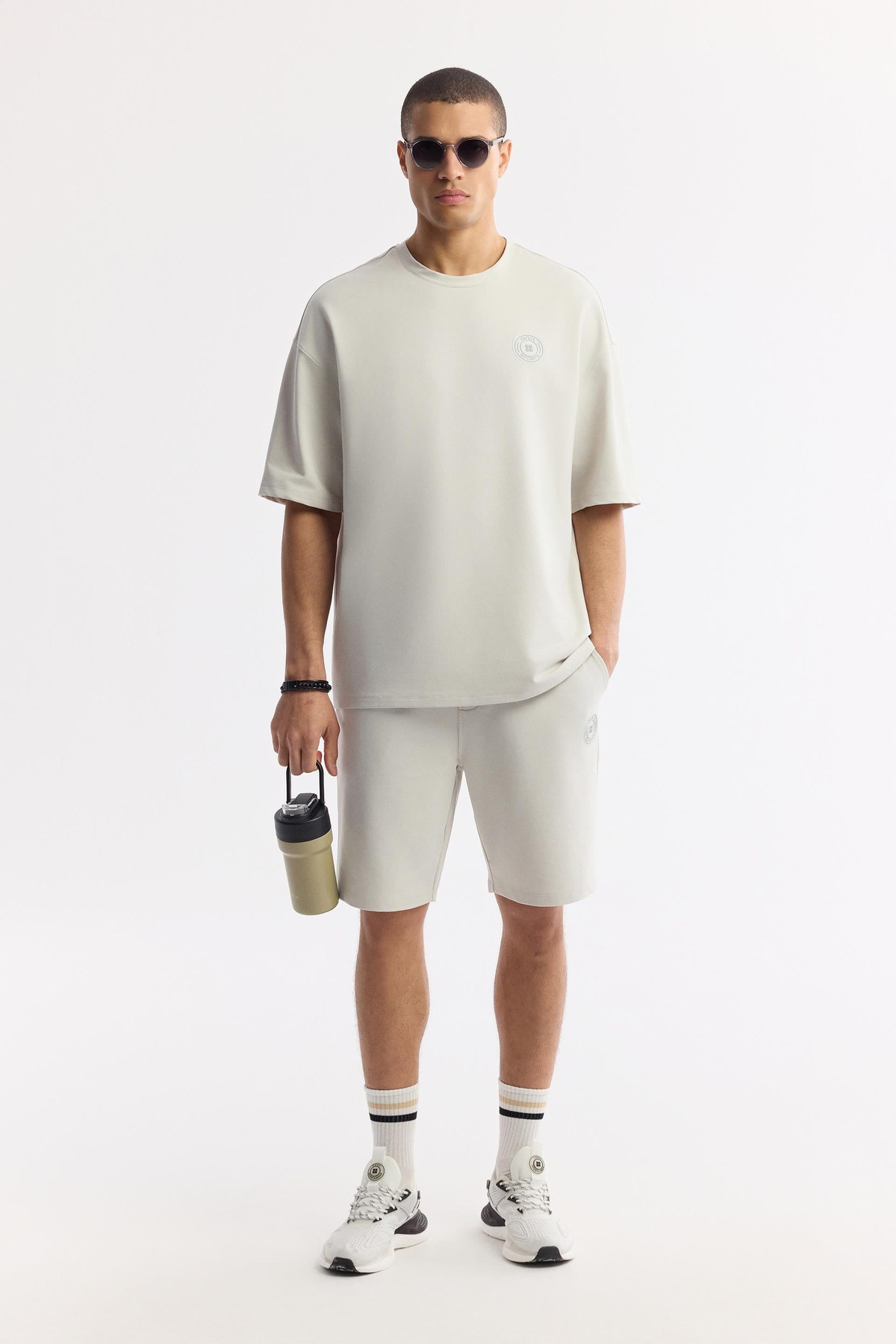Taş Bisiklet Yaka Oversize Aplike Baskı Detaylı 2'İplik T-Shirt