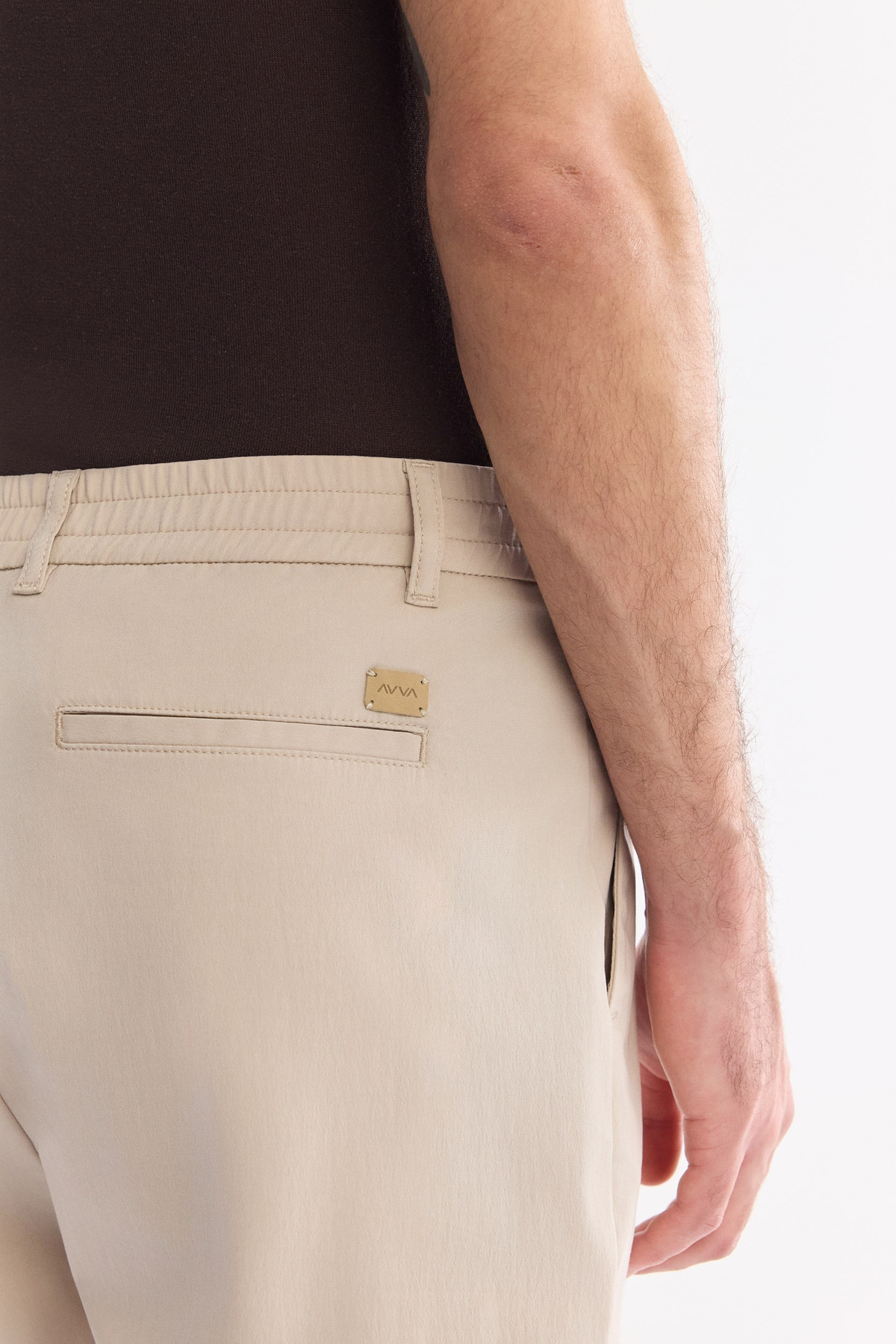 Taş Yanı Lastikli Pileli Lyocell Relaxed Fit Pantolon