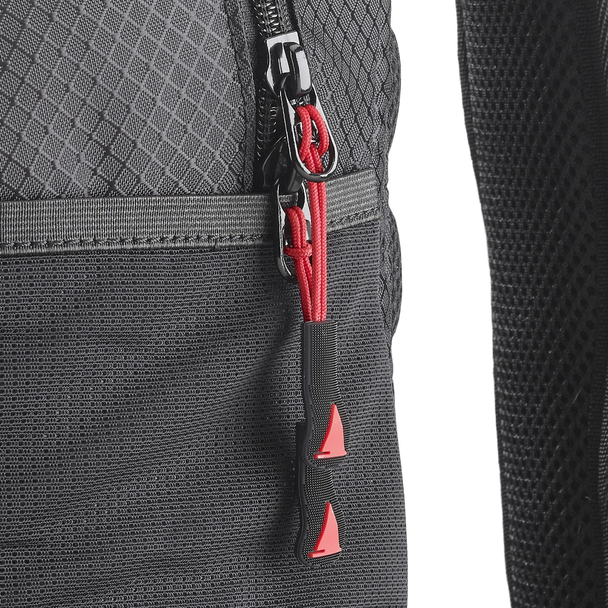 MUSTO ESSENTIAL 25L SIRT ÇANTASI