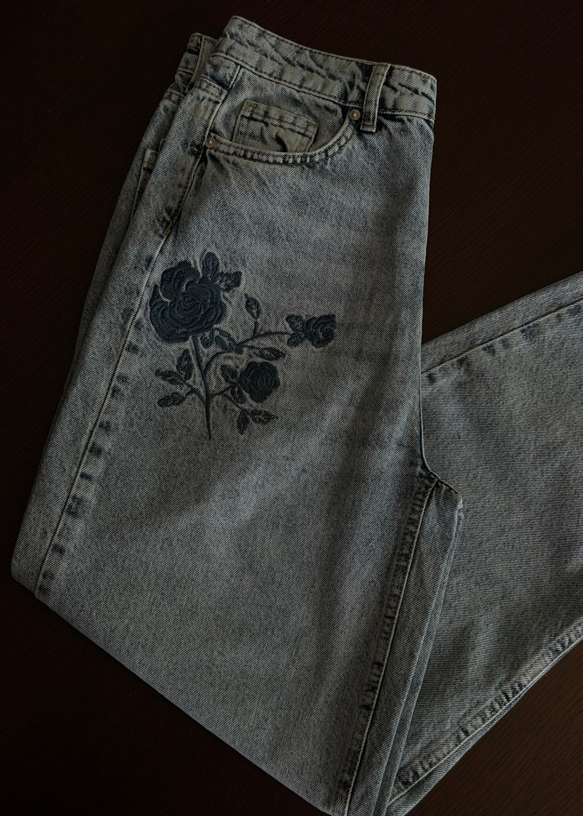 Barrel Fit Çiçek İşlemeli Jean Pantolon