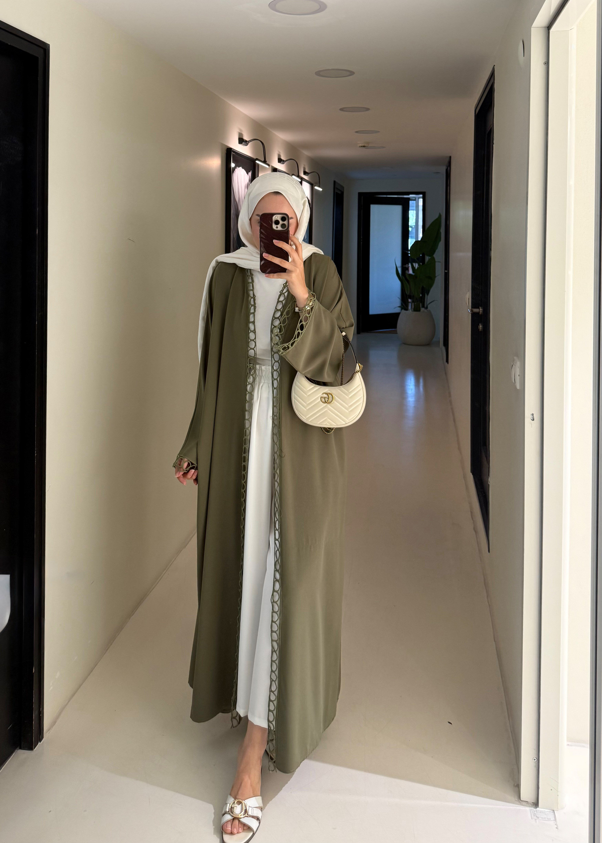 Brode Nakışlı Abaya Haki