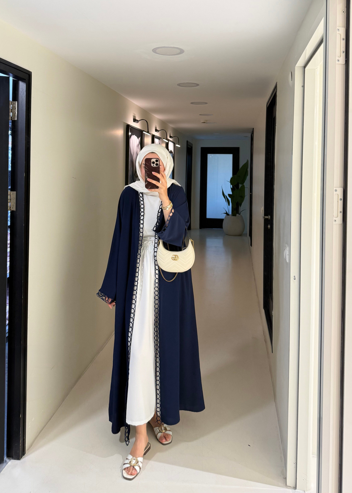 Brode Nakışlı Abaya Siyah
