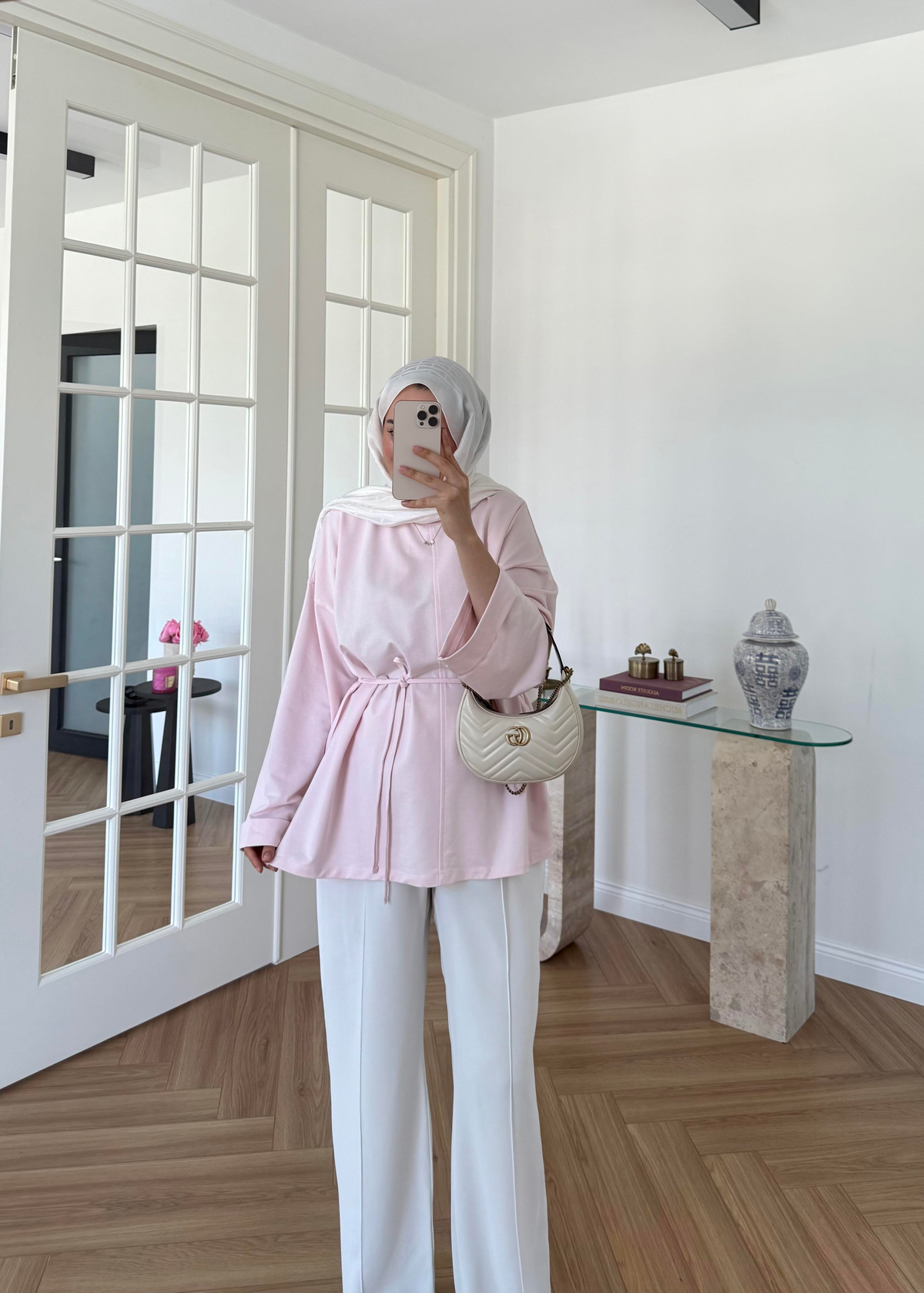 Dikiş Detaylı Yırtmaçlı Sweatshirt Pudra