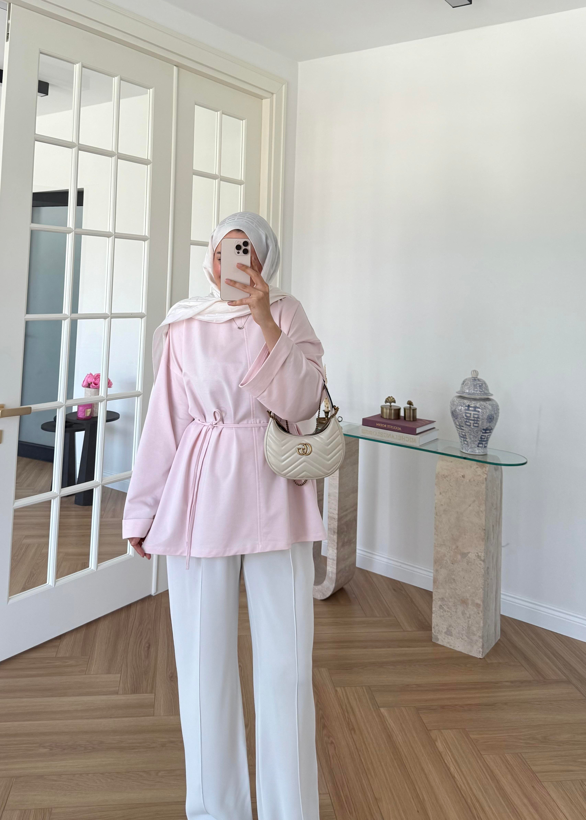 Dikiş Detaylı Yırtmaçlı Sweatshirt Pudra