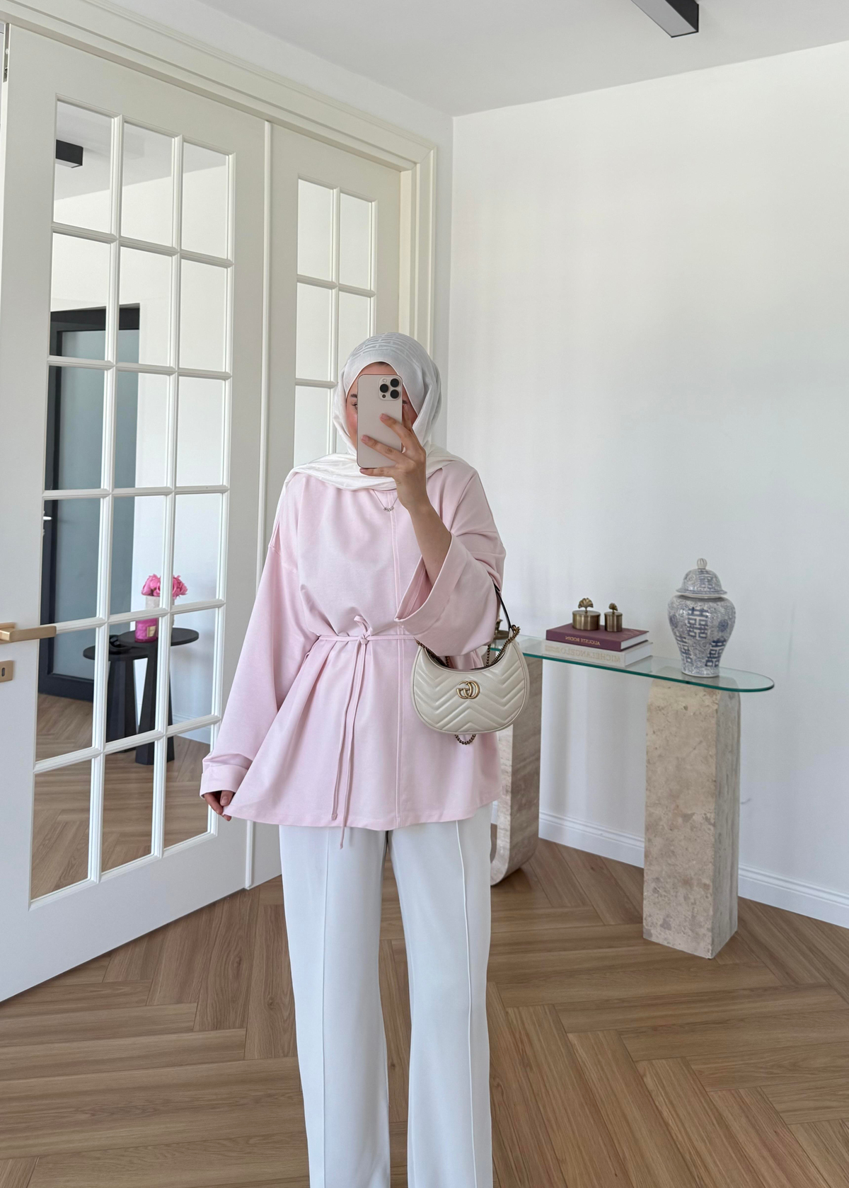 Dikiş Detaylı Yırtmaçlı Sweatshirt Pudra