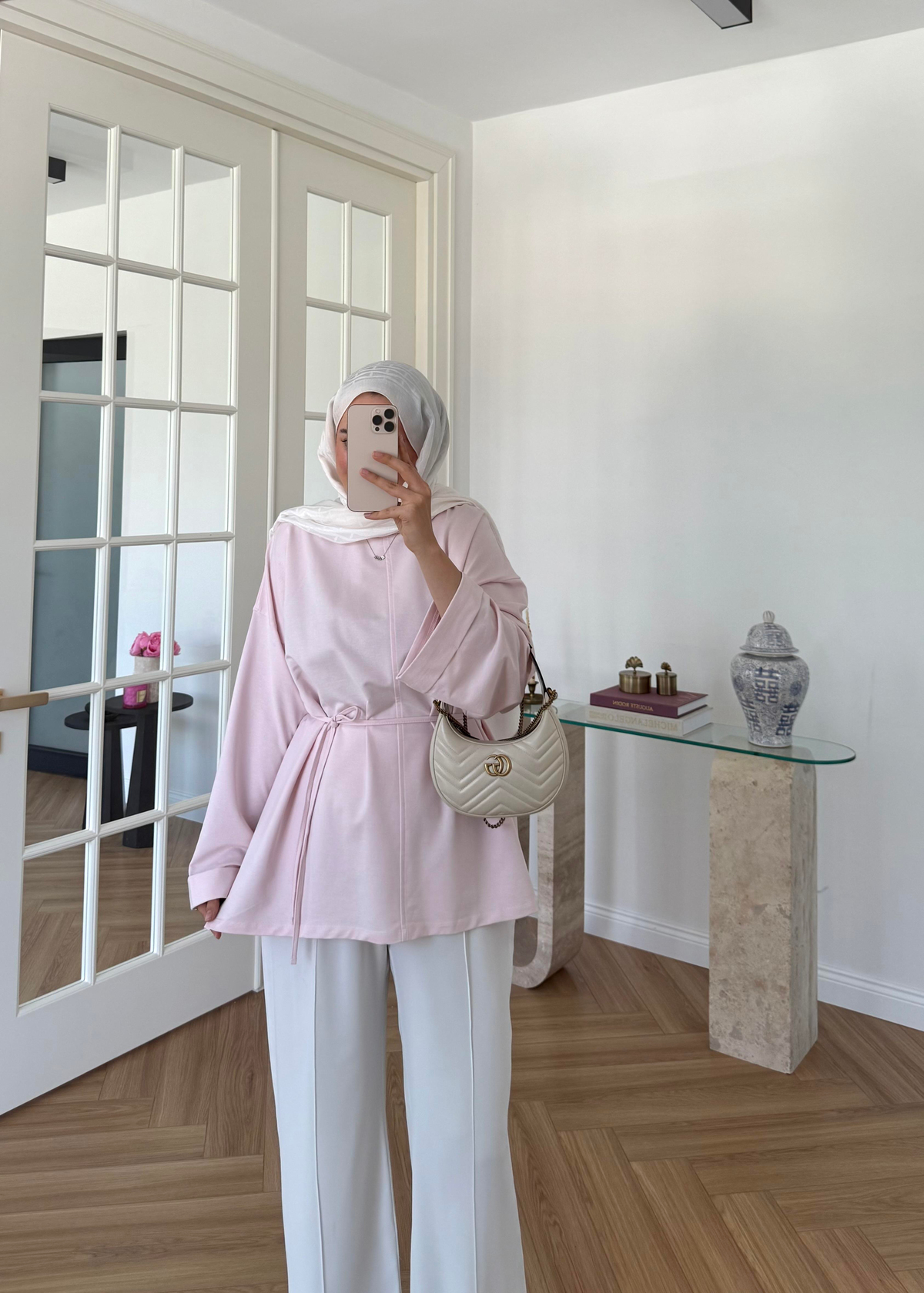 Dikiş Detaylı Yırtmaçlı Sweatshirt Pudra