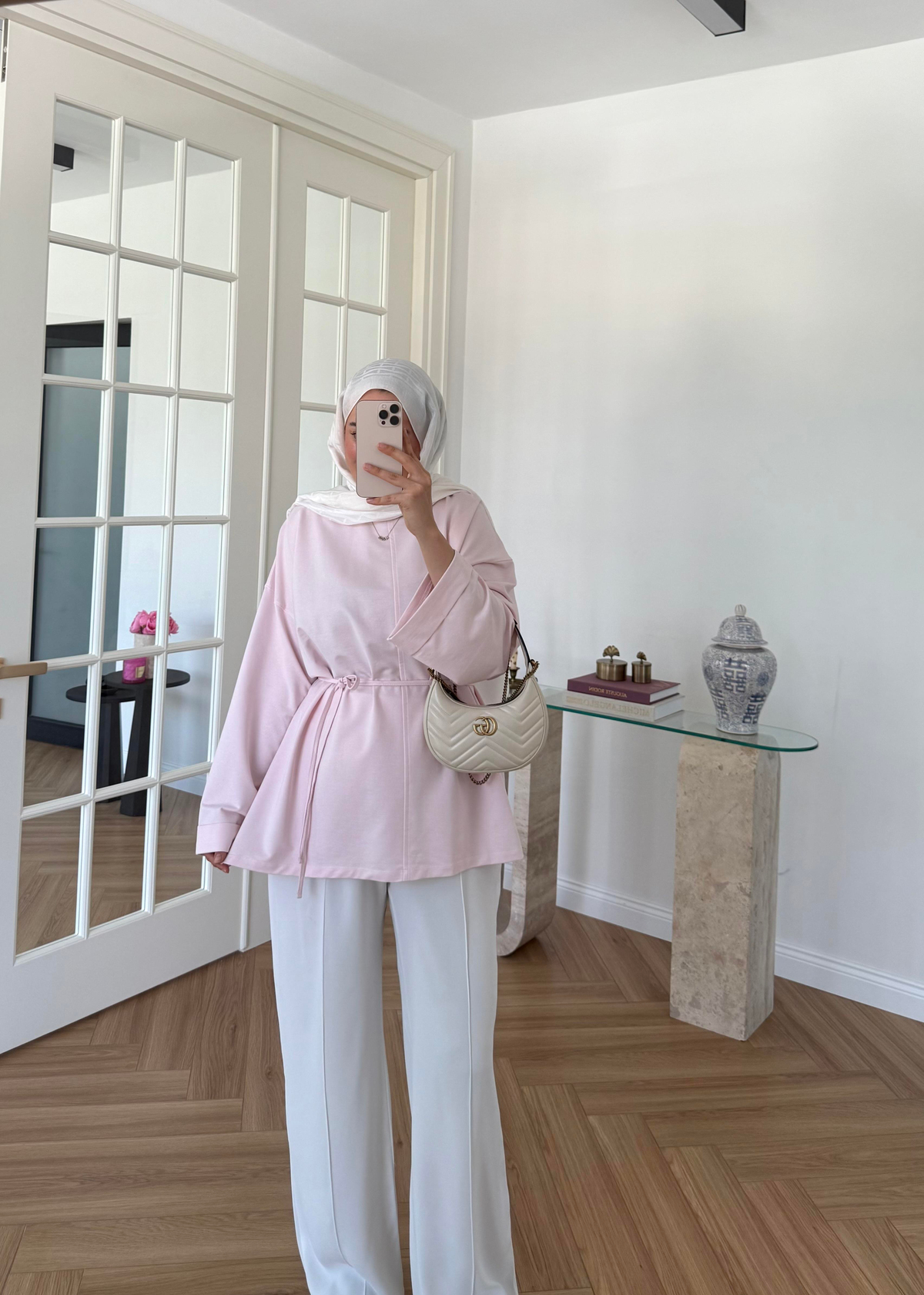 Dikiş Detaylı Yırtmaçlı Sweatshirt Pudra