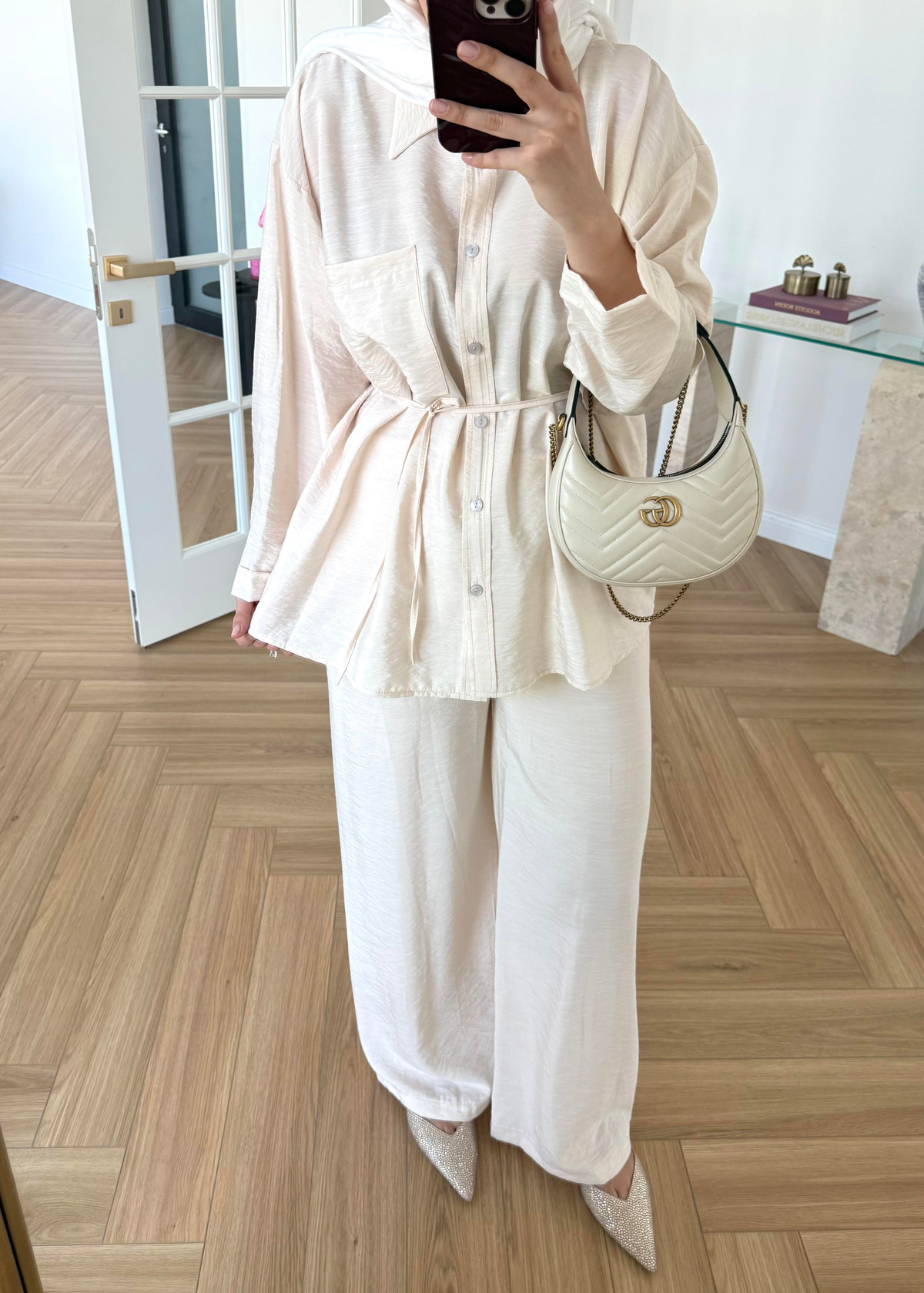 Gömlekli Takım Taş