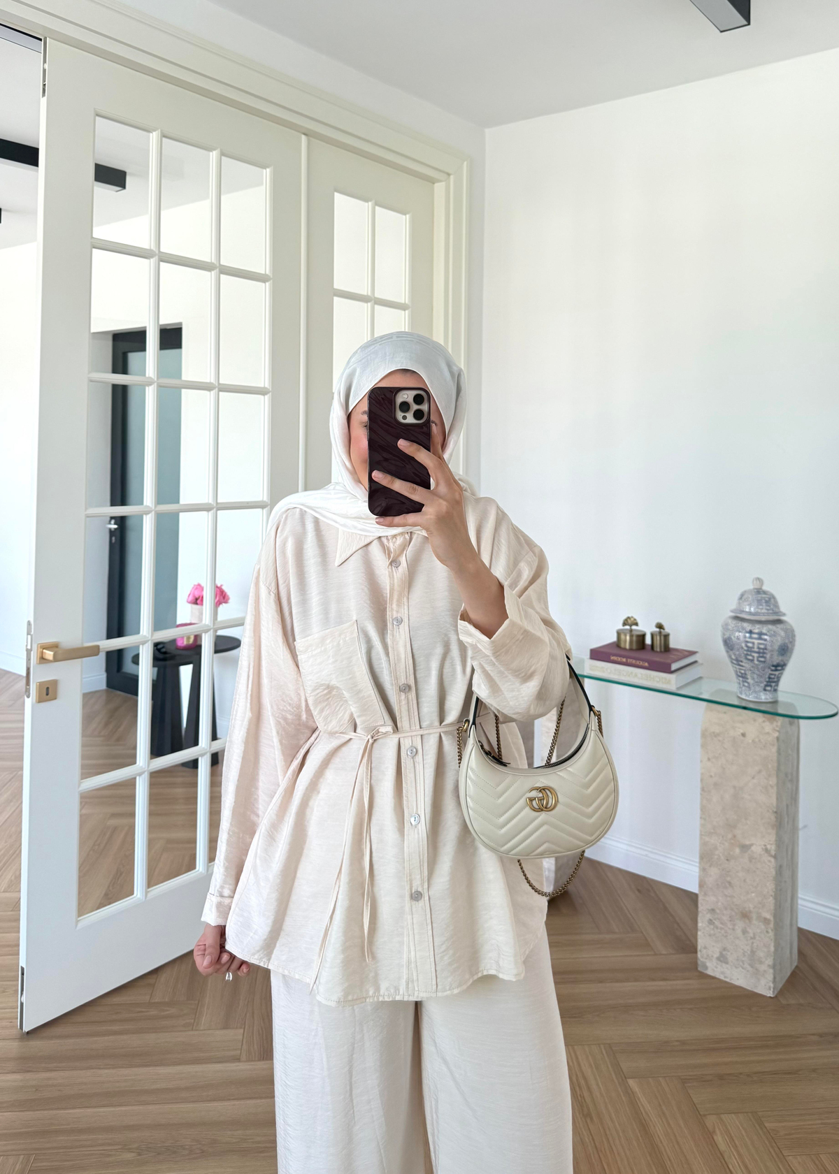 Gömlekli Takım Taş