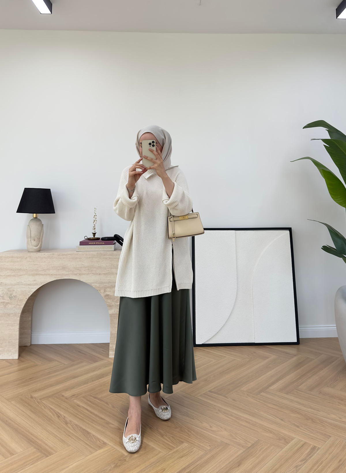 Karen Saten Etek Haki