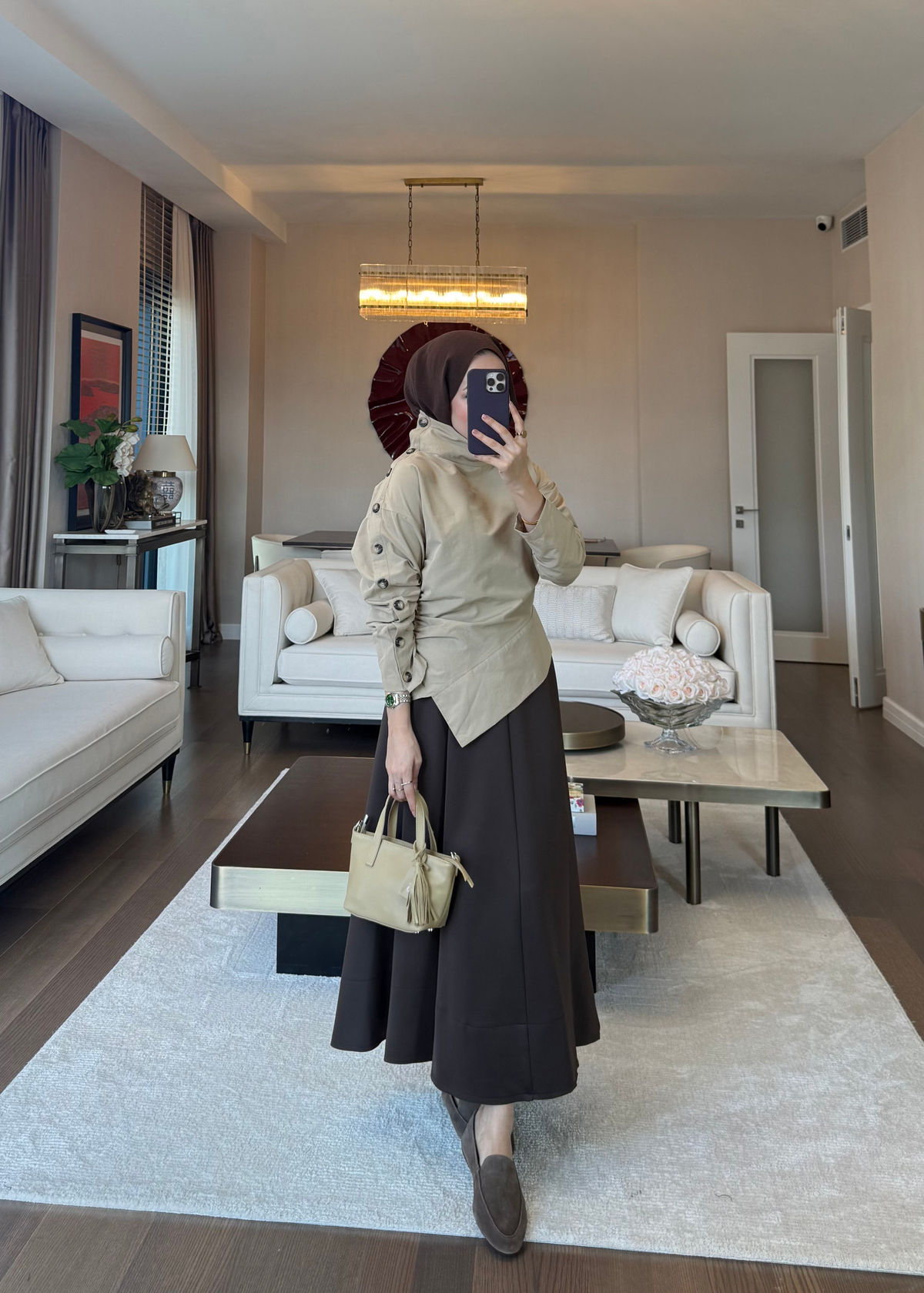 Kolu Düğme Detaylı Asimetrik Bluz Bej