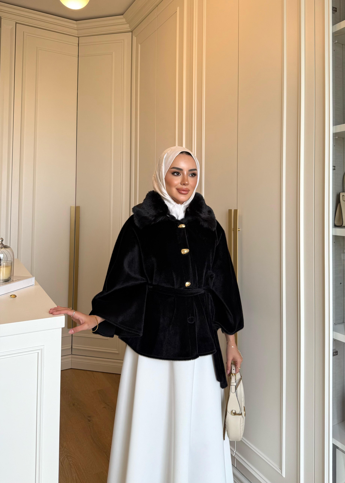 Kürk Detaylı Panço Siyah