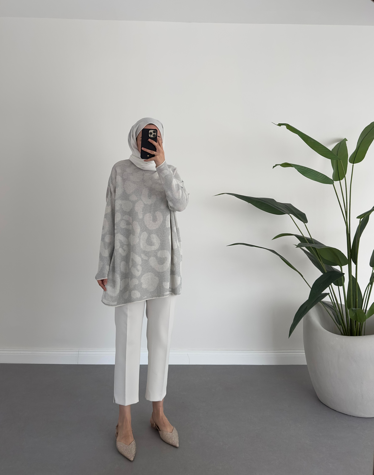 Leoparlı Simli Triko Gri