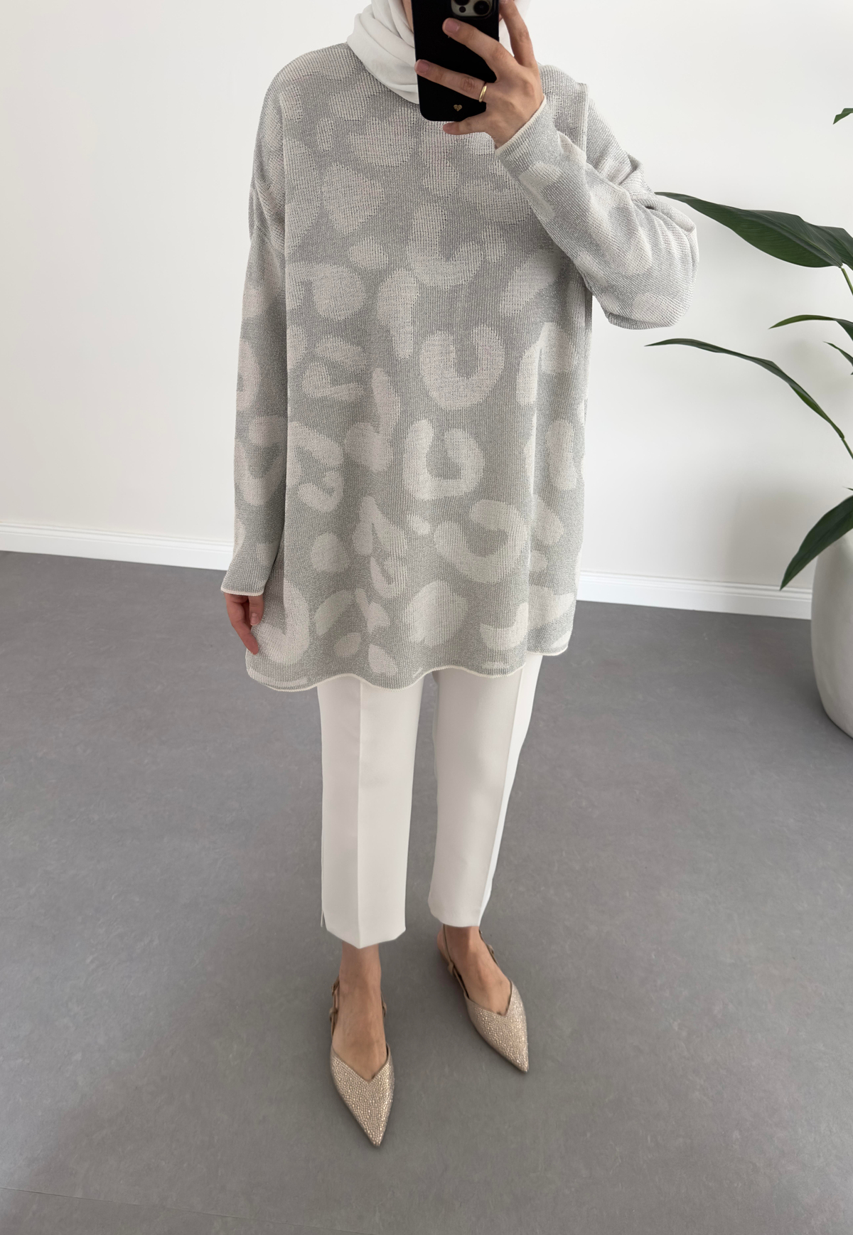 Leoparlı Simli Triko Gri