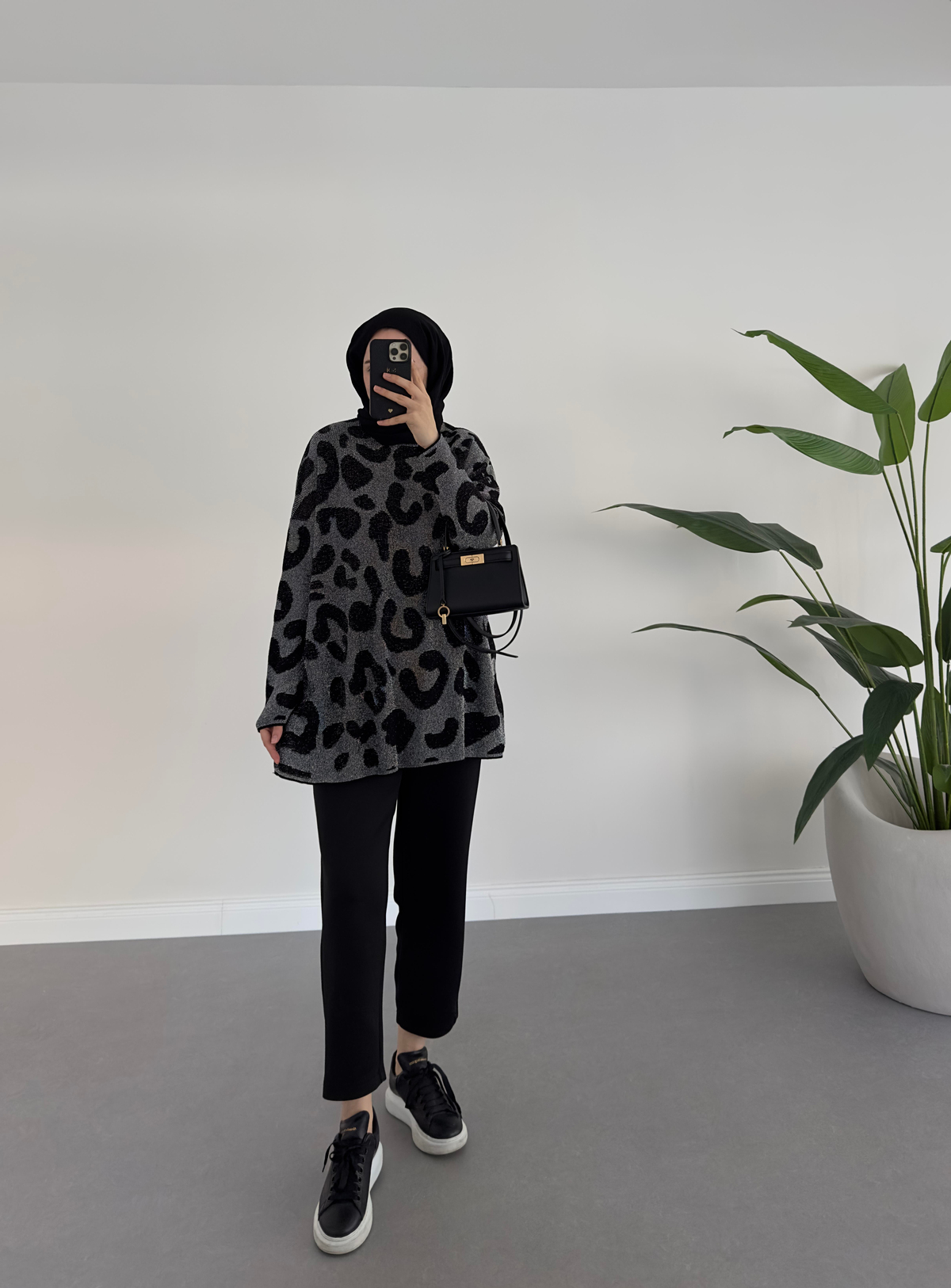 Leoparlı Simli Triko Siyah