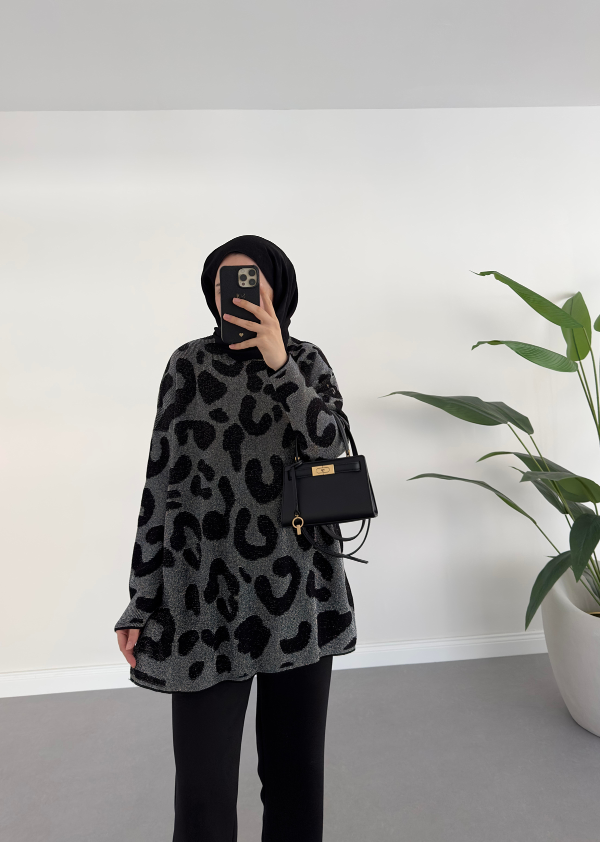 Leoparlı Simli Triko Siyah