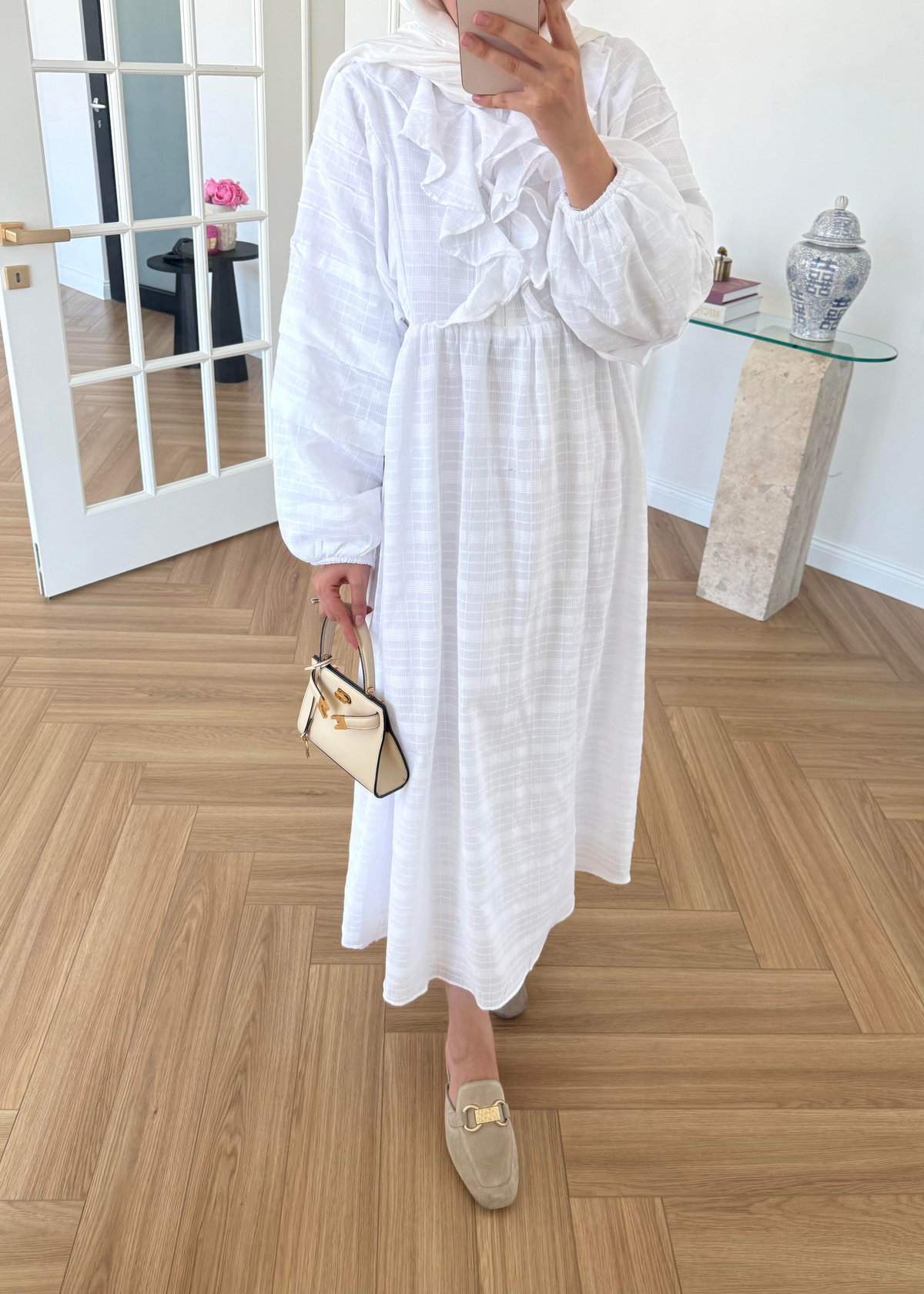 Önü Fırfırlı Elbise Ekru