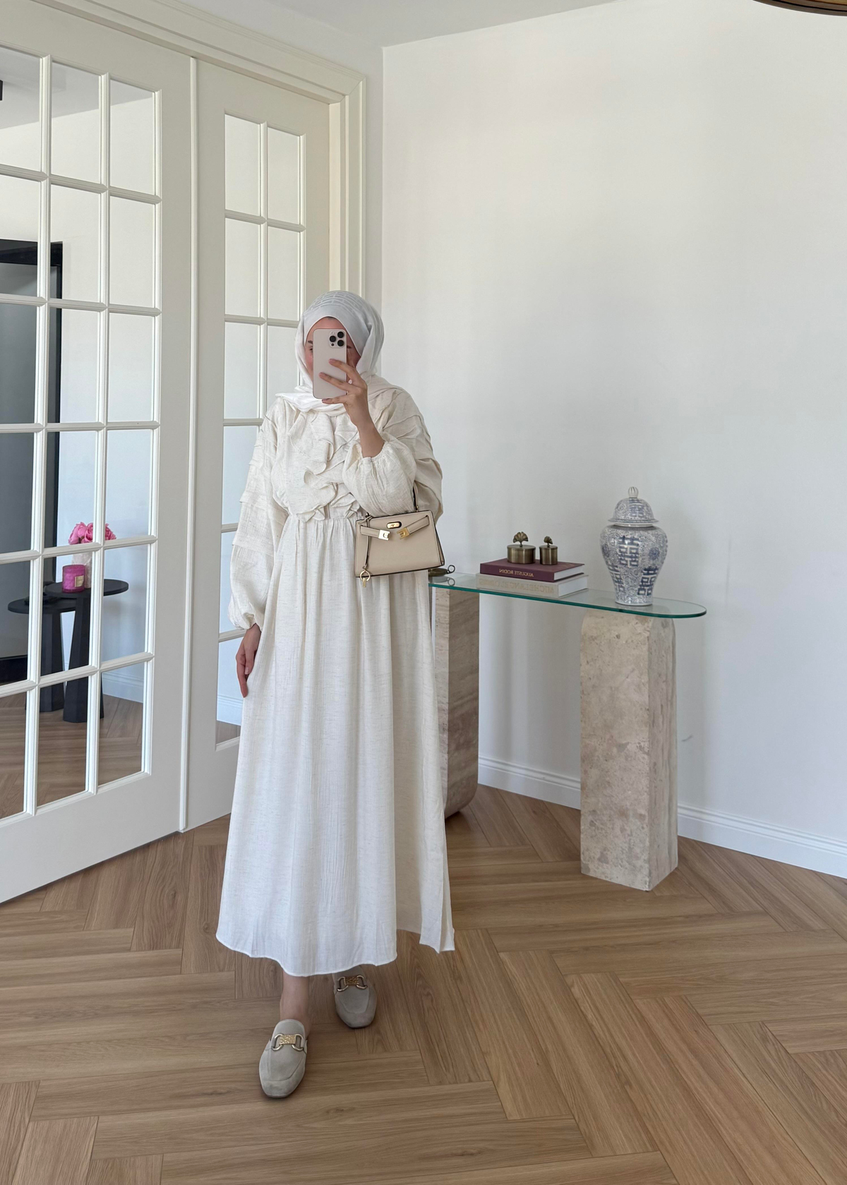 Önü Fırfırlı Elbise Taş