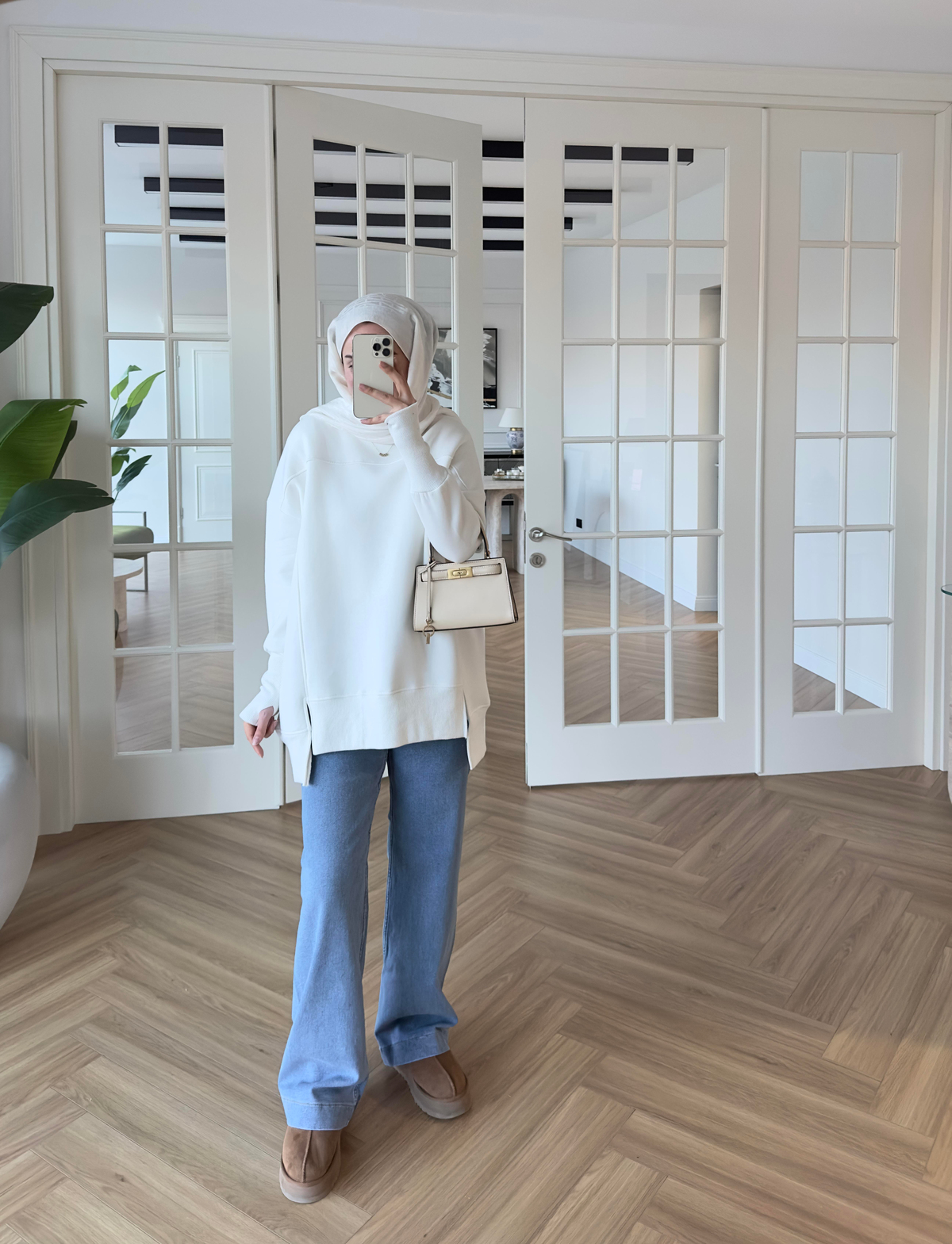 Parmak Geçirmeli Sweatshirt Ekru