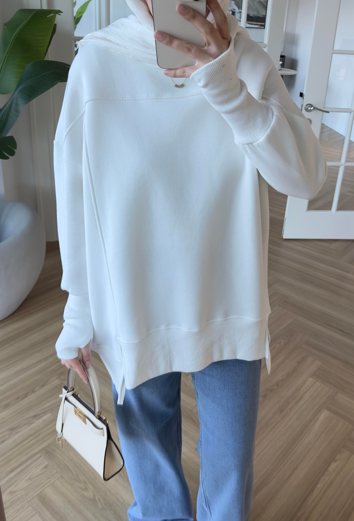 Parmak Geçirmeli Sweatshirt Ekru