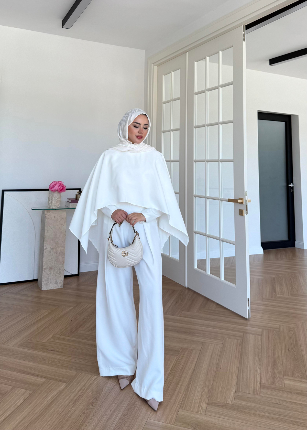 Pelerinli Tasarım Tulum Ekru