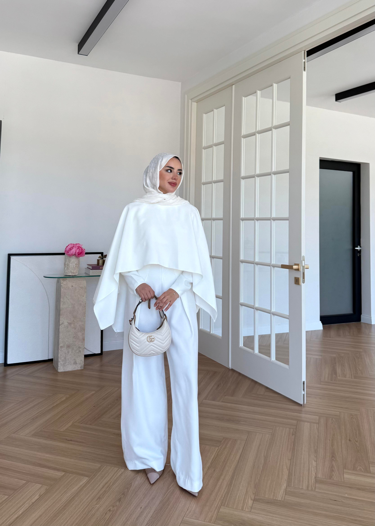 Pelerinli Tasarım Tulum Ekru