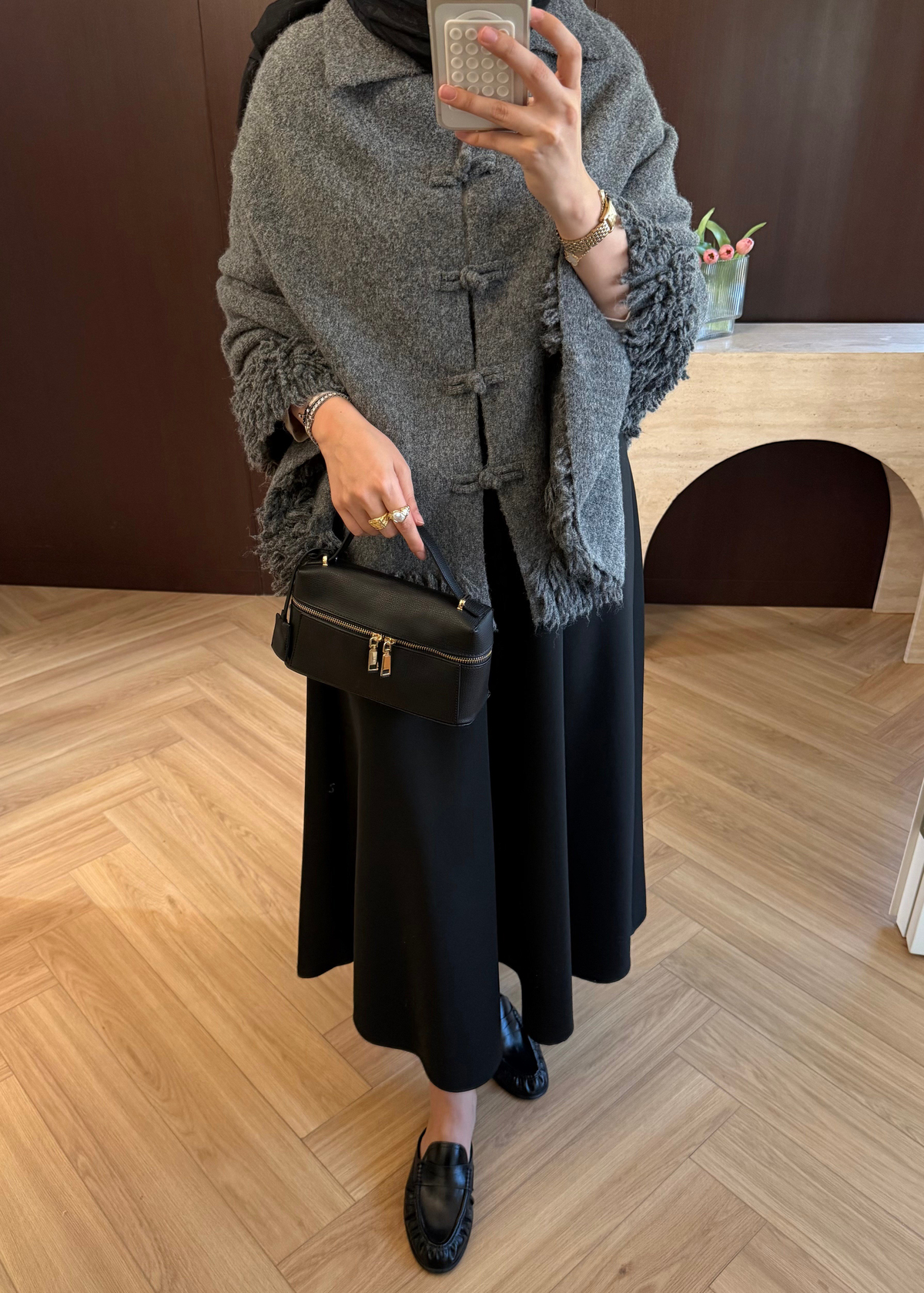 Püskül Detaylı Panço Gri
