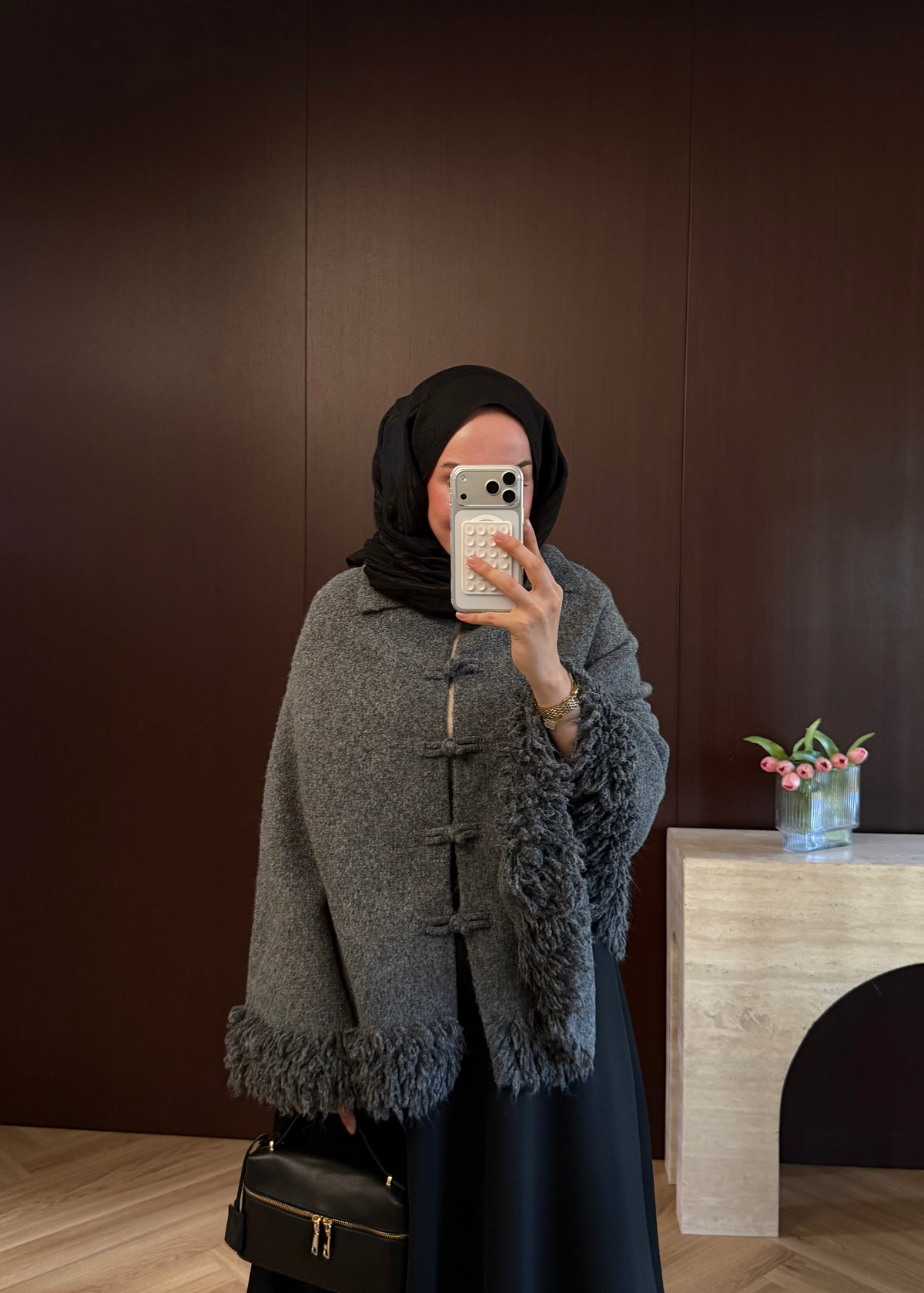 Püskül Detaylı Panço Gri