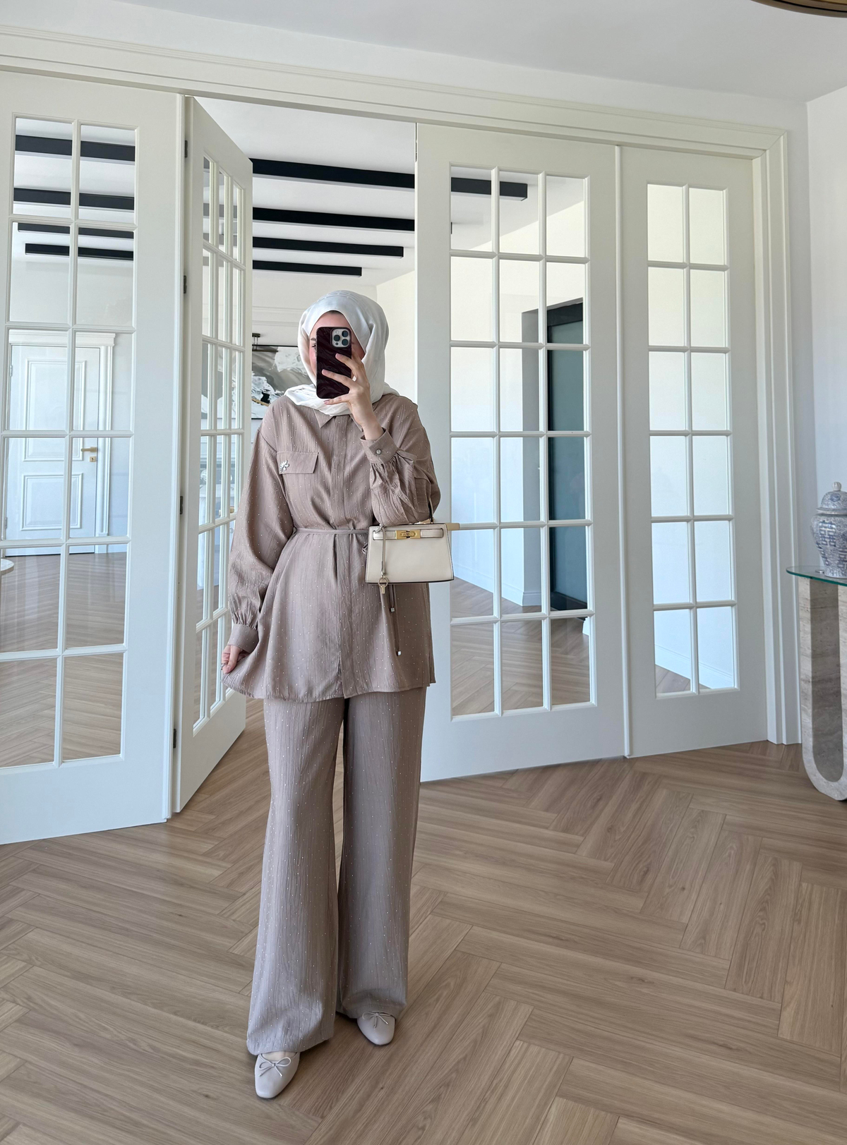 Sara Parıltılı Takım Vizon