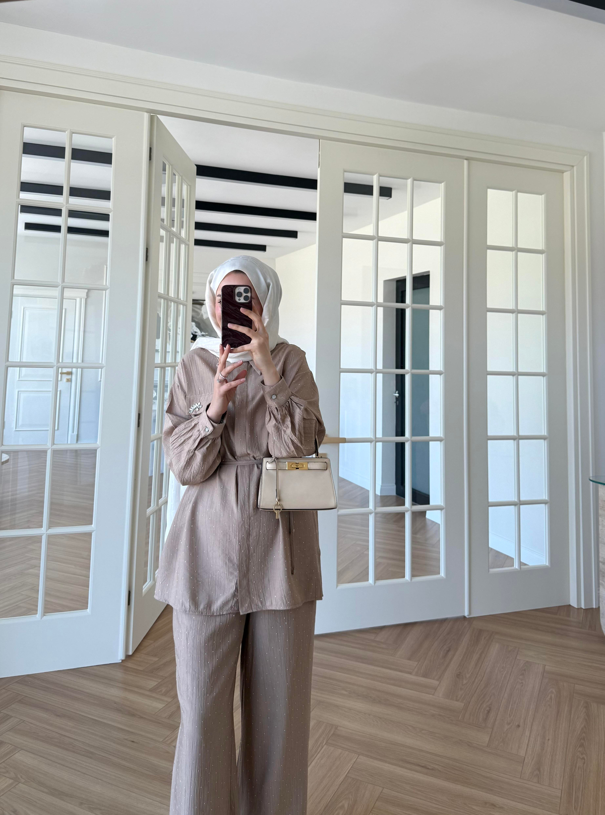 Sara Parıltılı Takım Vizon