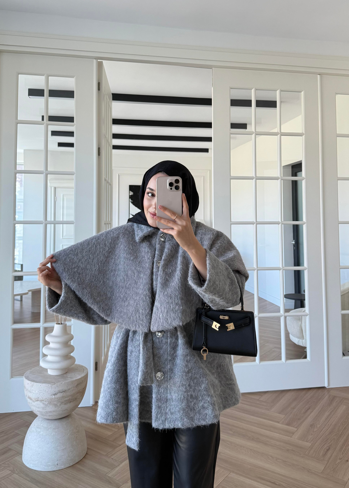 Simli Yaka Detaylı Kaşe Kaban Gri