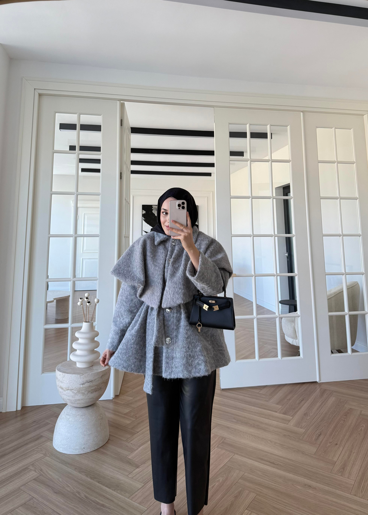 Simli Yaka Detaylı Kaşe Kaban Gri