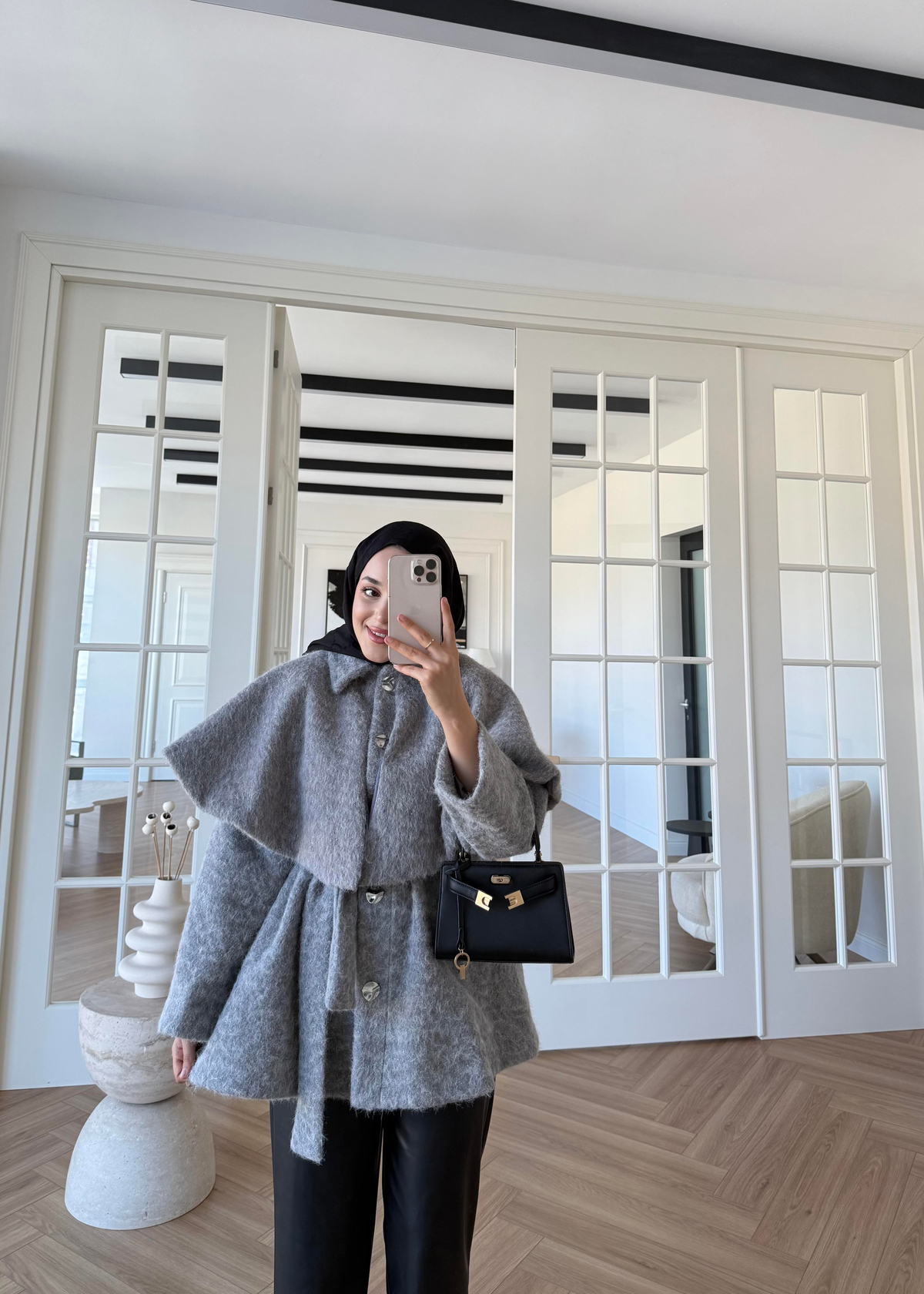 Simli Yaka Detaylı Kaşe Kaban Gri