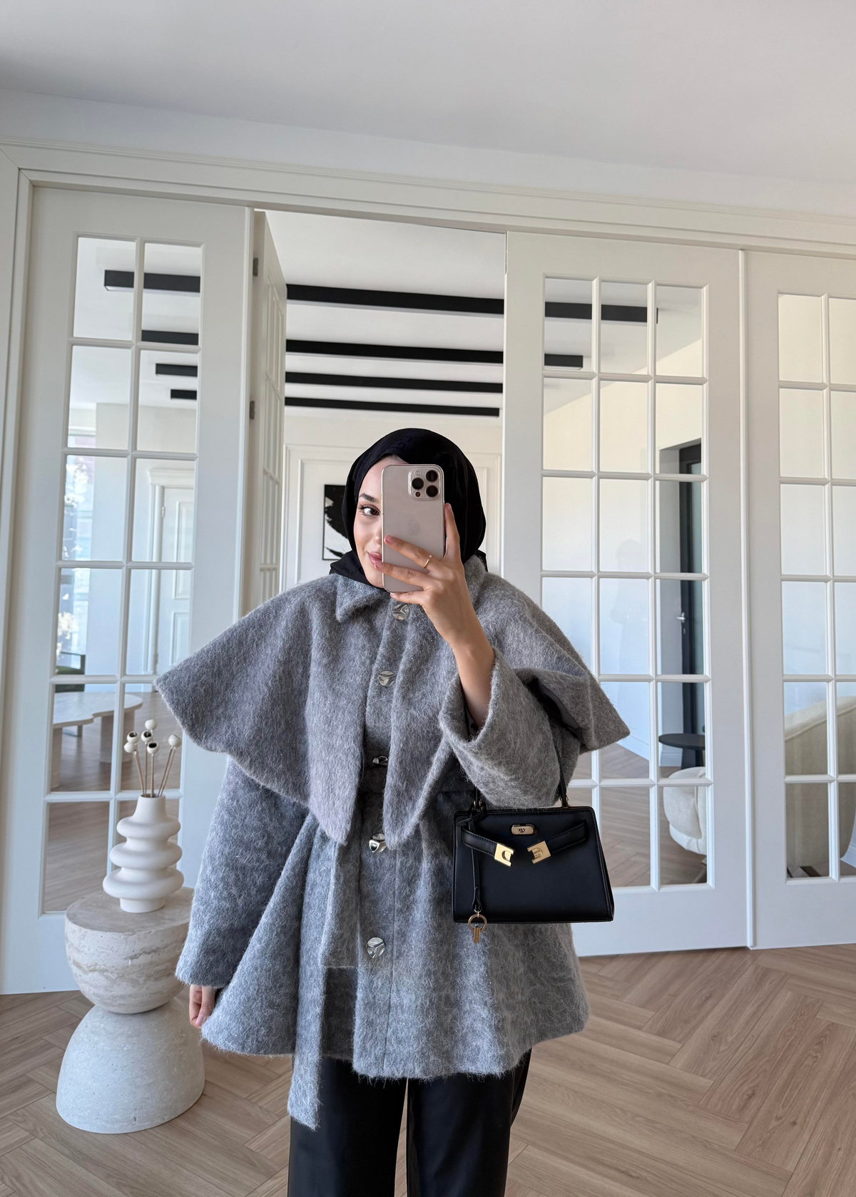 Simli Yaka Detaylı Kaşe Kaban Gri