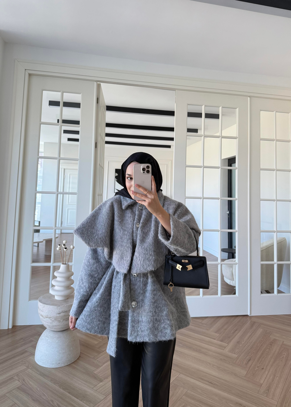 Simli Yaka Detaylı Kaşe Kaban Gri