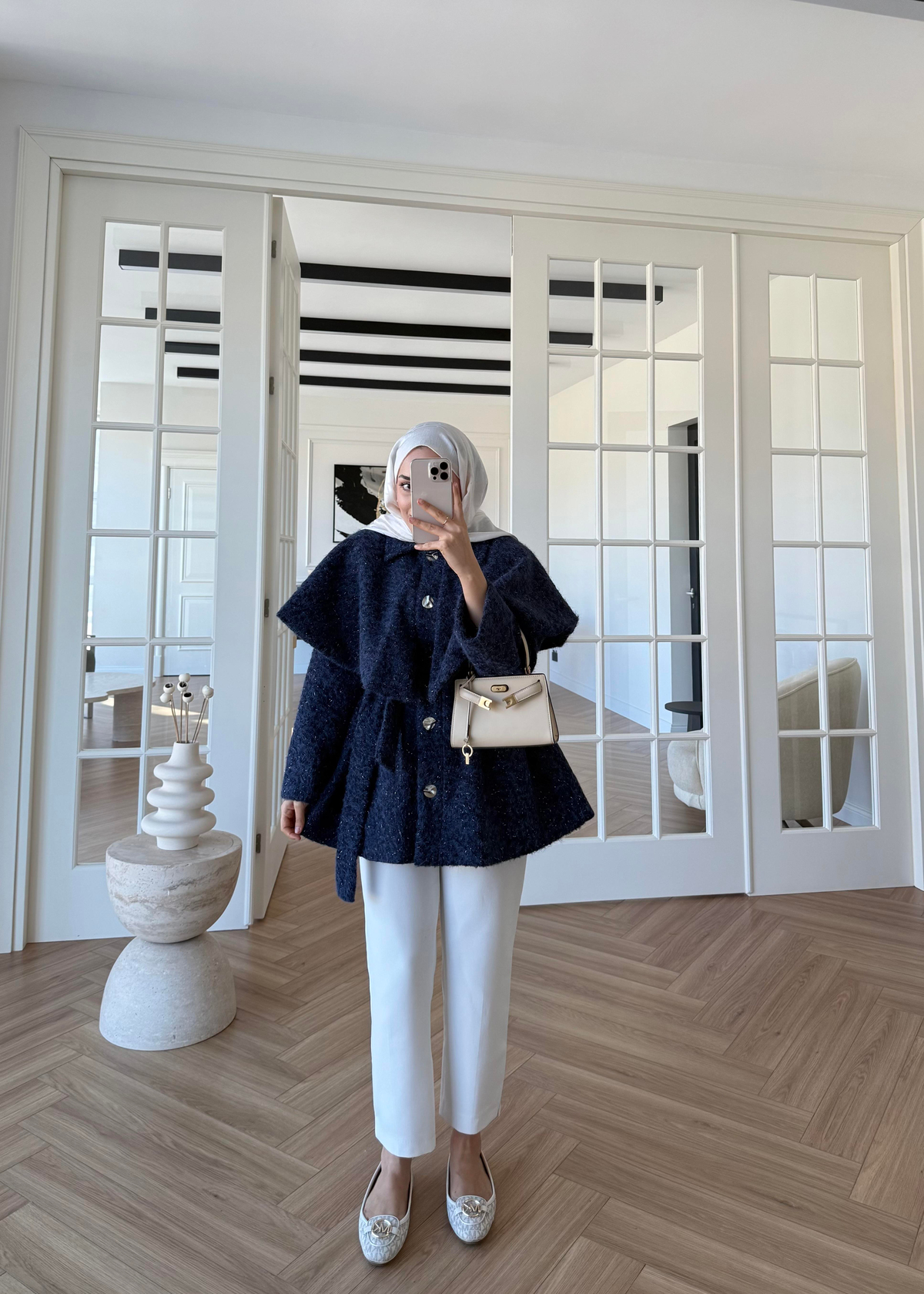 Simli Yaka Detaylı Kaşe Kaban Lacivert